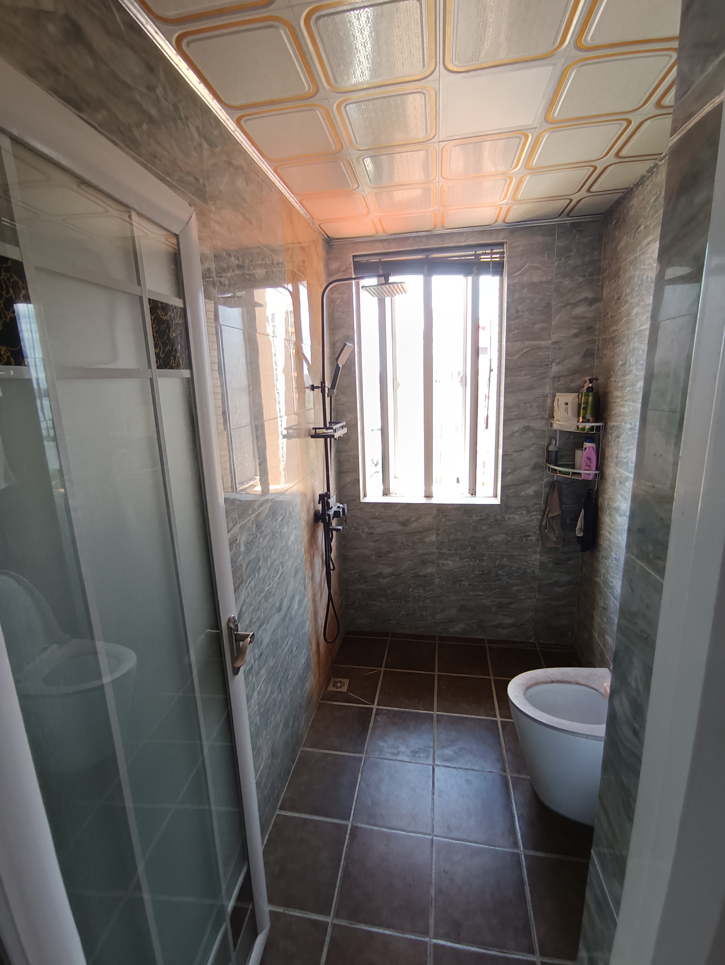 滨江度假城 3室2厅2卫 218.0万 滨江度假城 3室2厅2卫 218.0万客厅