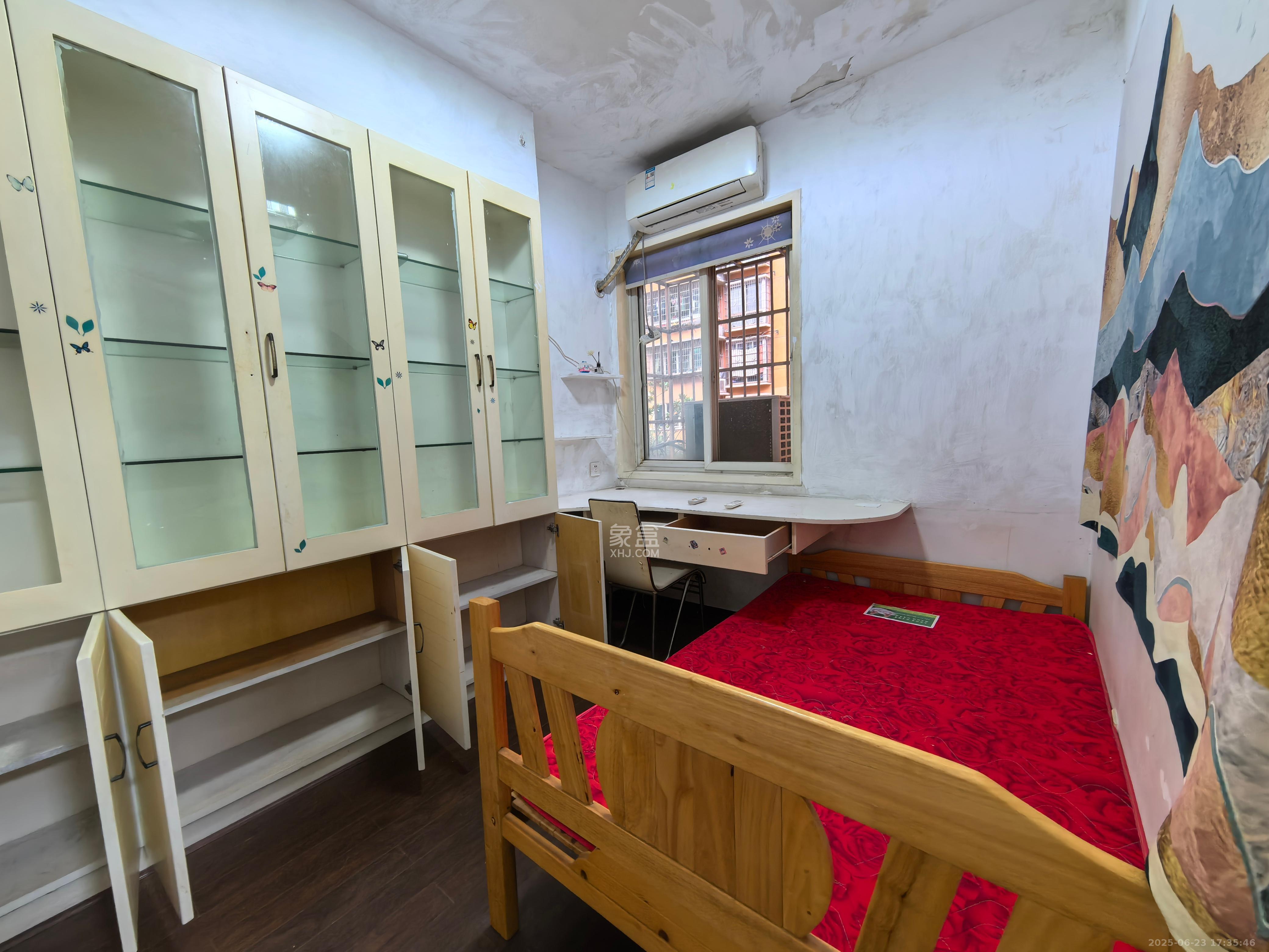 锦绣家园 3室2厅2卫 2400.0元/月 锦绣家园 3室2厅2卫 2400.0元/月室内图