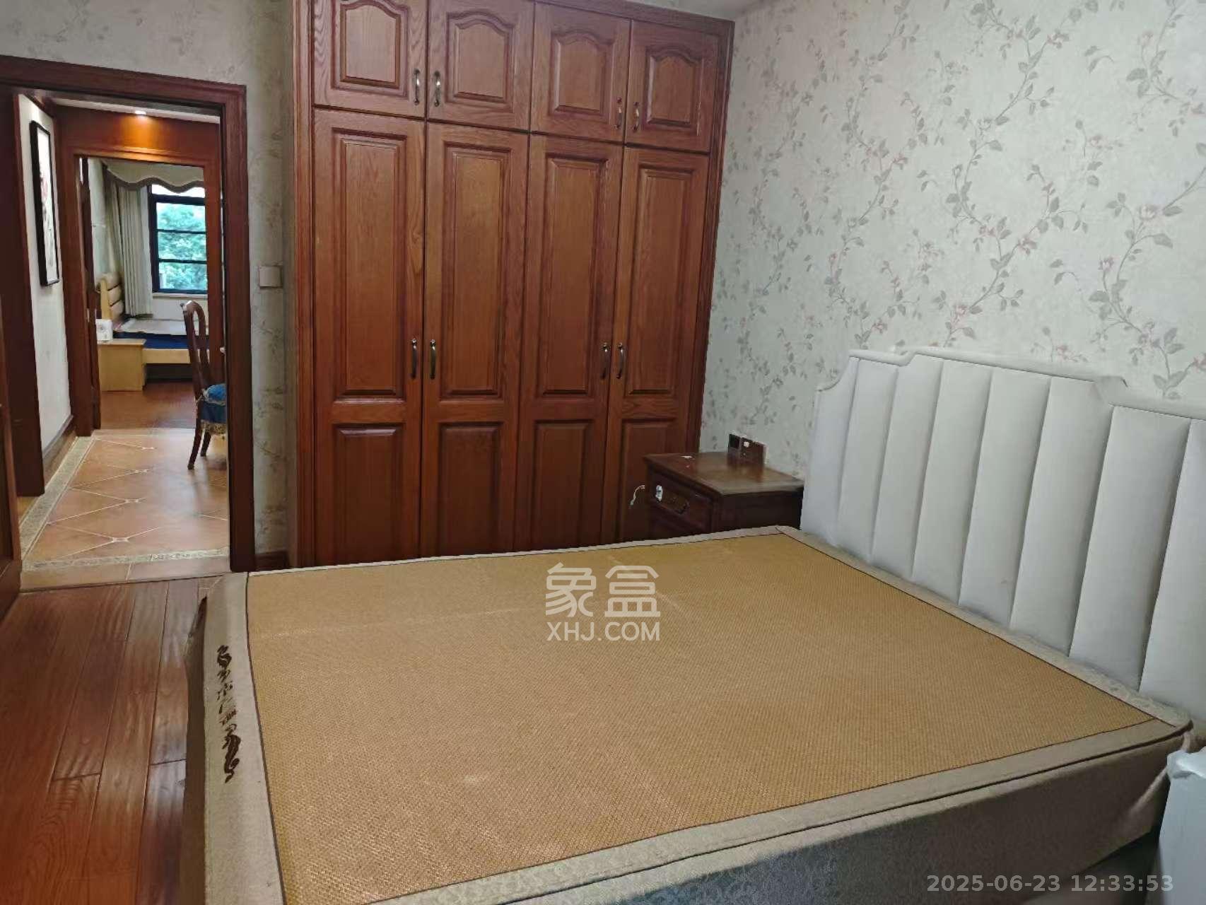 中交中央公园D2区  4室2厅2卫    4500.0元/月 中交中央公园D2区  4室2厅2卫    4500.0元/月室内图