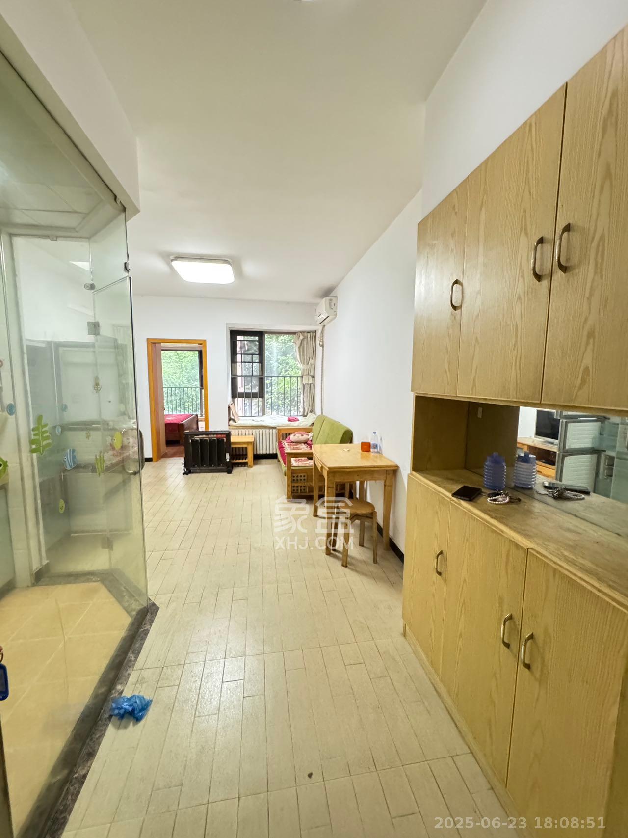 怡海星城 1室2厅1卫 1250.0元/月 怡海星城 1室2厅1卫 1250.0元/月室内图