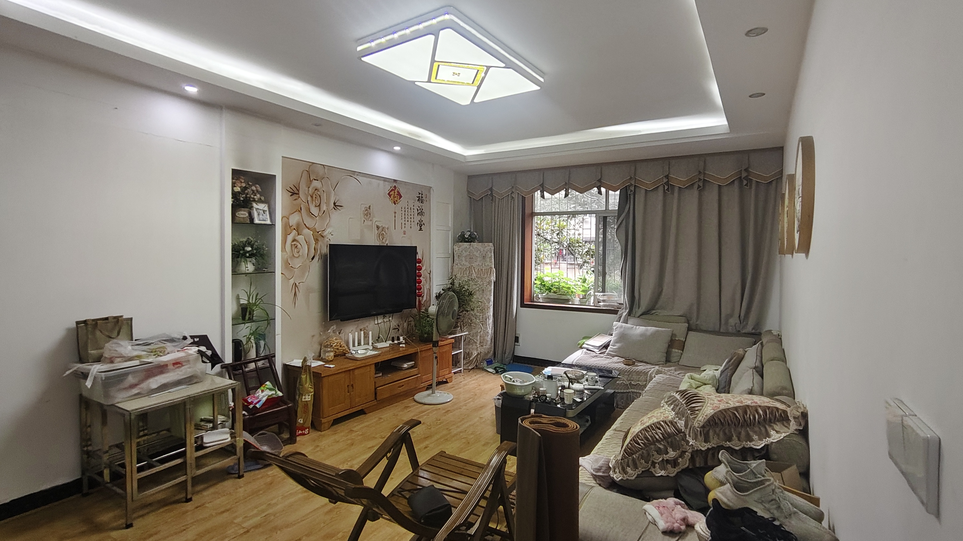 马良小区  3室2厅2卫   1200.00元/月室内图