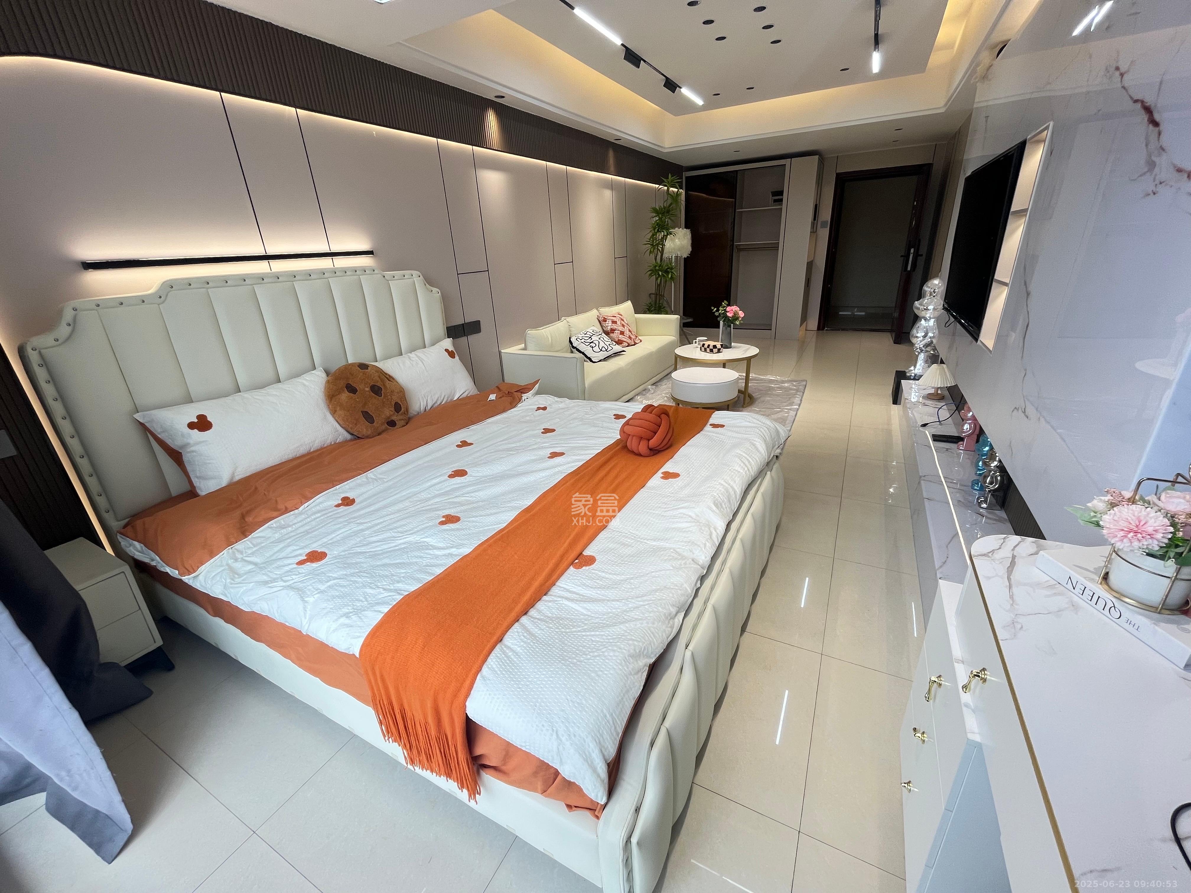 锦泰东环国际  1室1厅1卫    2598.0元/月 锦泰东环国际  1室1厅1卫    2598.0元/月室内图