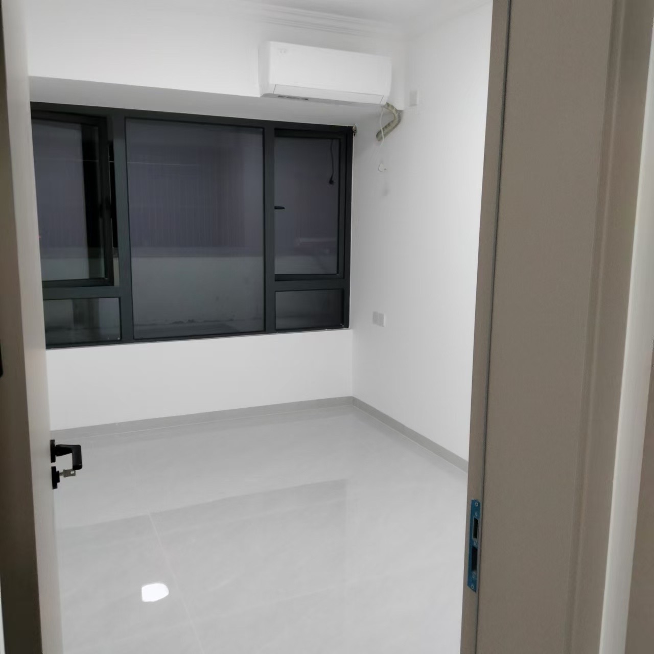 和悦宸居 3室2厅2卫 2400.0元/月 和悦宸居 3室2厅2卫 2400.0元/月室内图