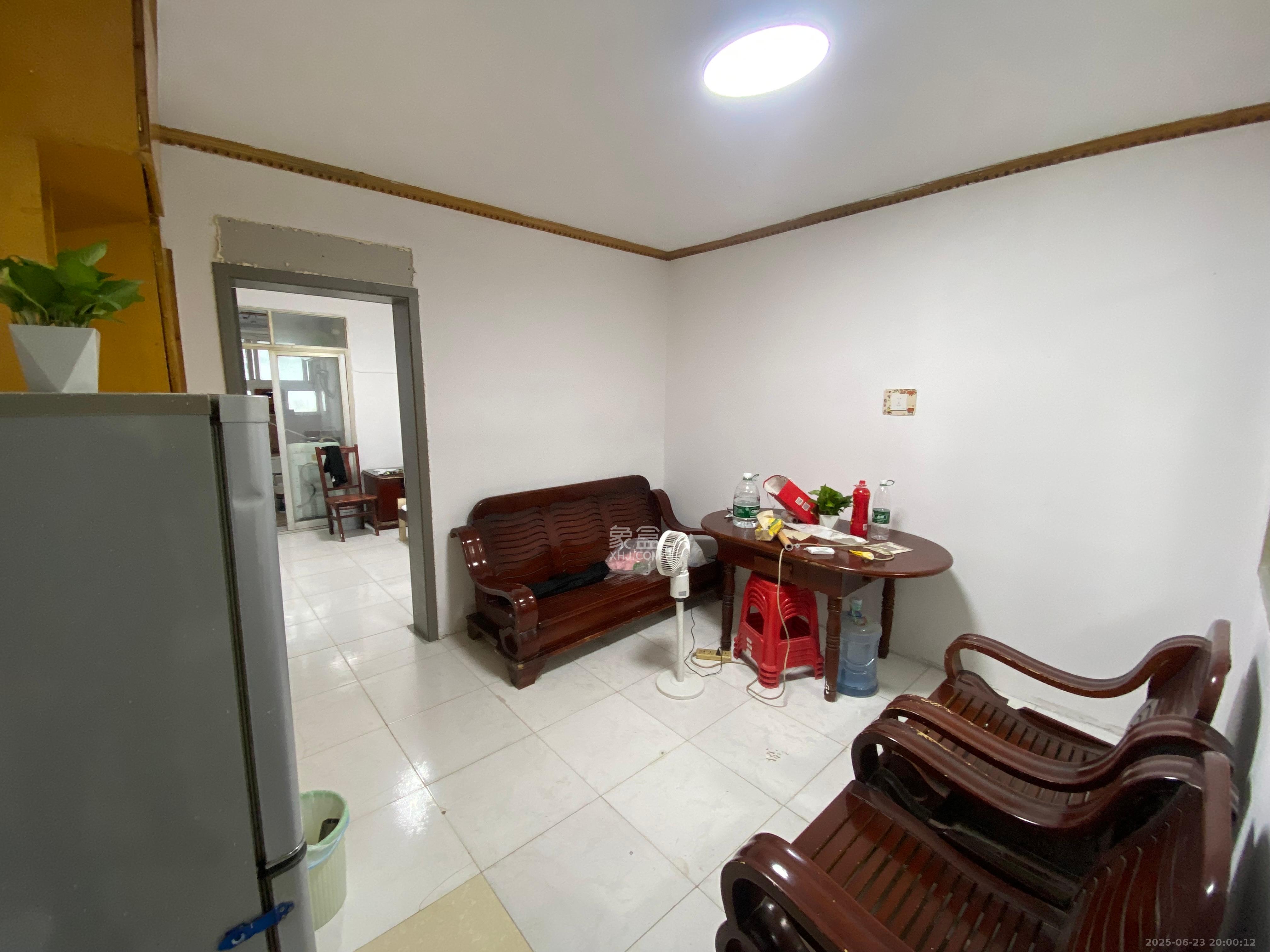 景园小区 2室1厅1卫 1000.0元/月 景园小区 2室1厅1卫 1000.0元/月室内图