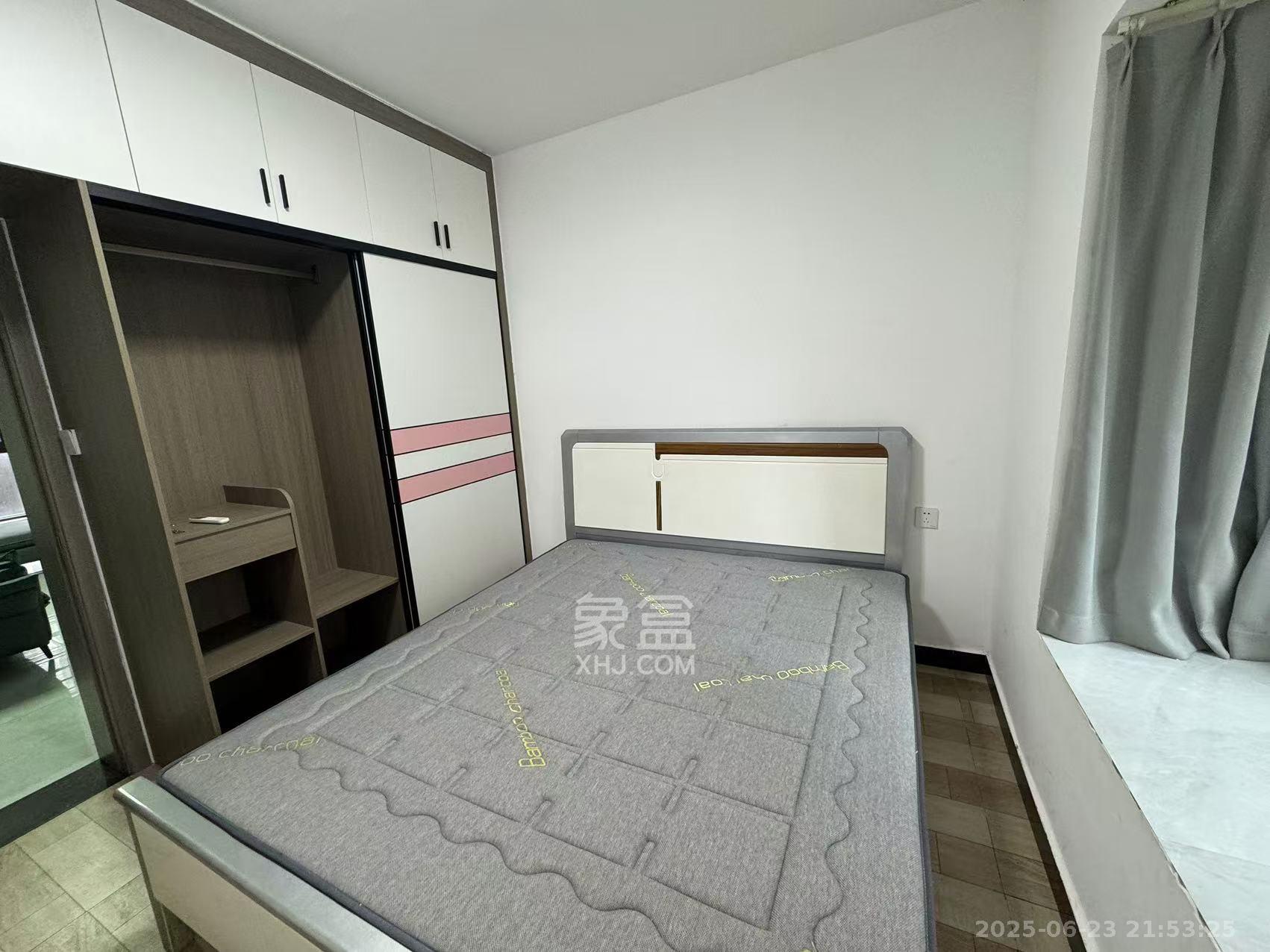 金湘苑(星澜之悦) 4室2厅2卫 2100.0元/月 金湘苑(星澜之悦) 4室2厅2卫 2100.0元/月室内图