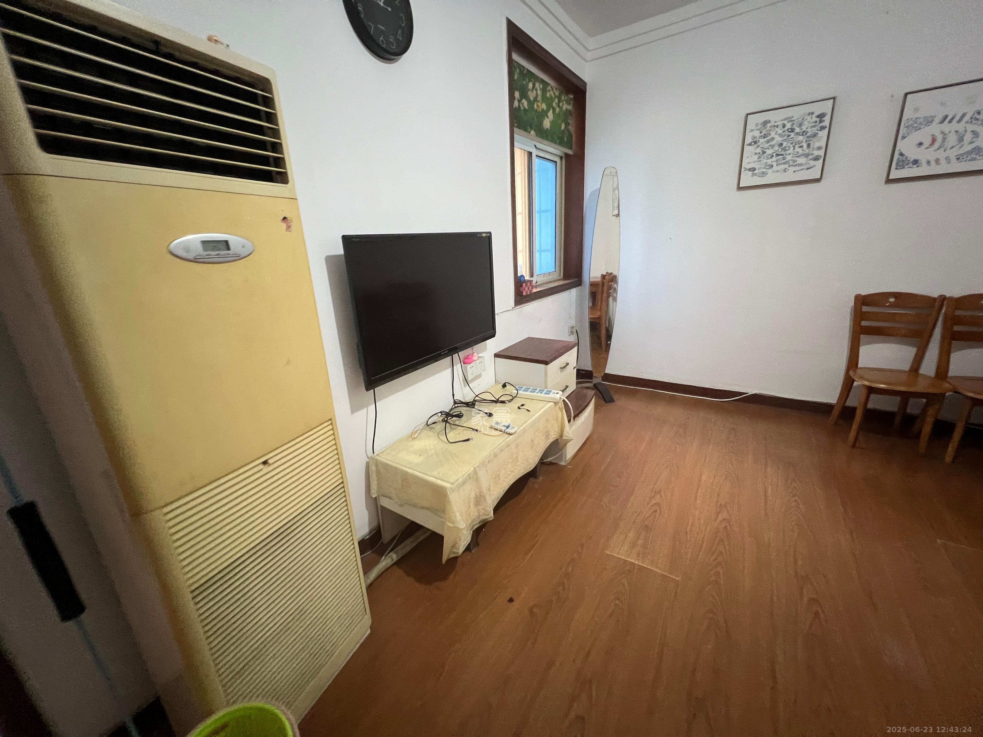 茅亭子 2室1厅1卫 2500.0元/月 茅亭子 2室1厅1卫 2500.0元/月室内图