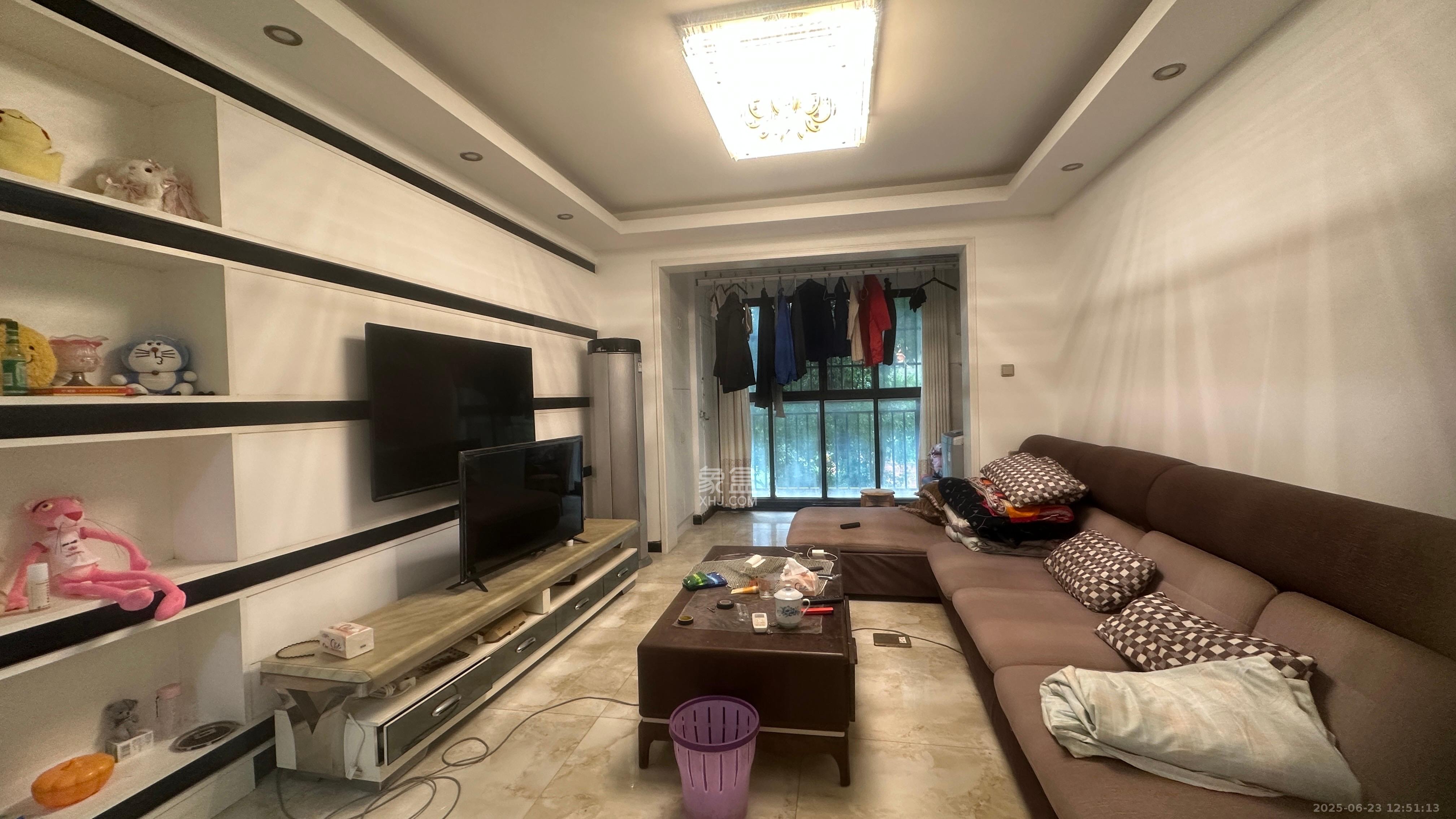 新城国际花都 3室2厅1卫 1700.0元/月 新城国际花都 3室2厅1卫 1700.0元/月室内图