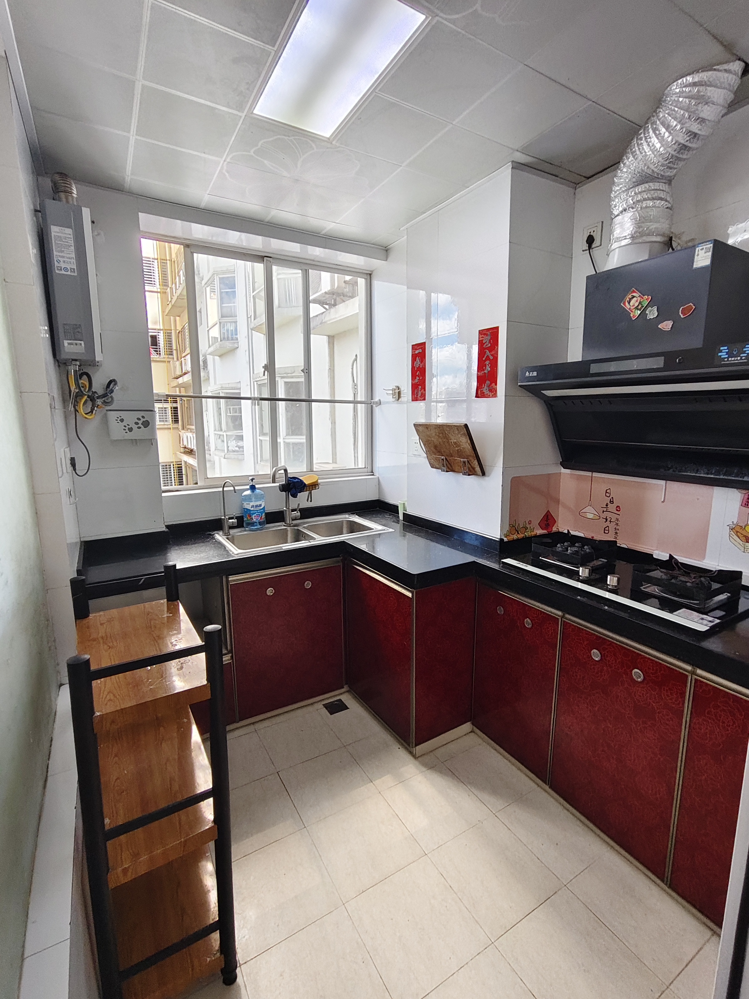 嘉华城市花园 3室1厅2卫 220.0万 嘉华城市花园 3室1厅2卫 220.0万客厅