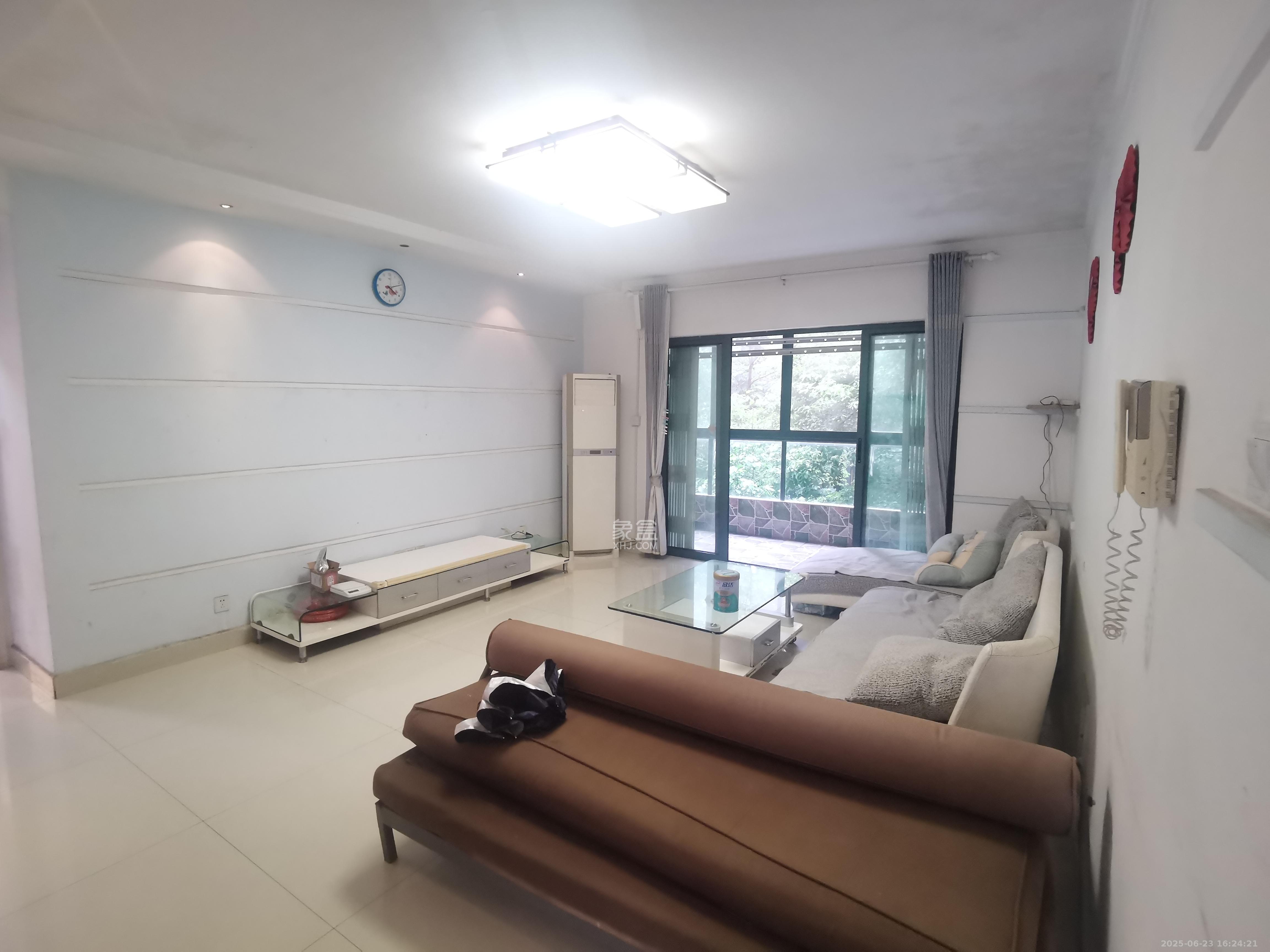 西子花苑  3室2厅2卫    3000.0元/月 西子花苑  3室2厅2卫    3000.0元/月室内图