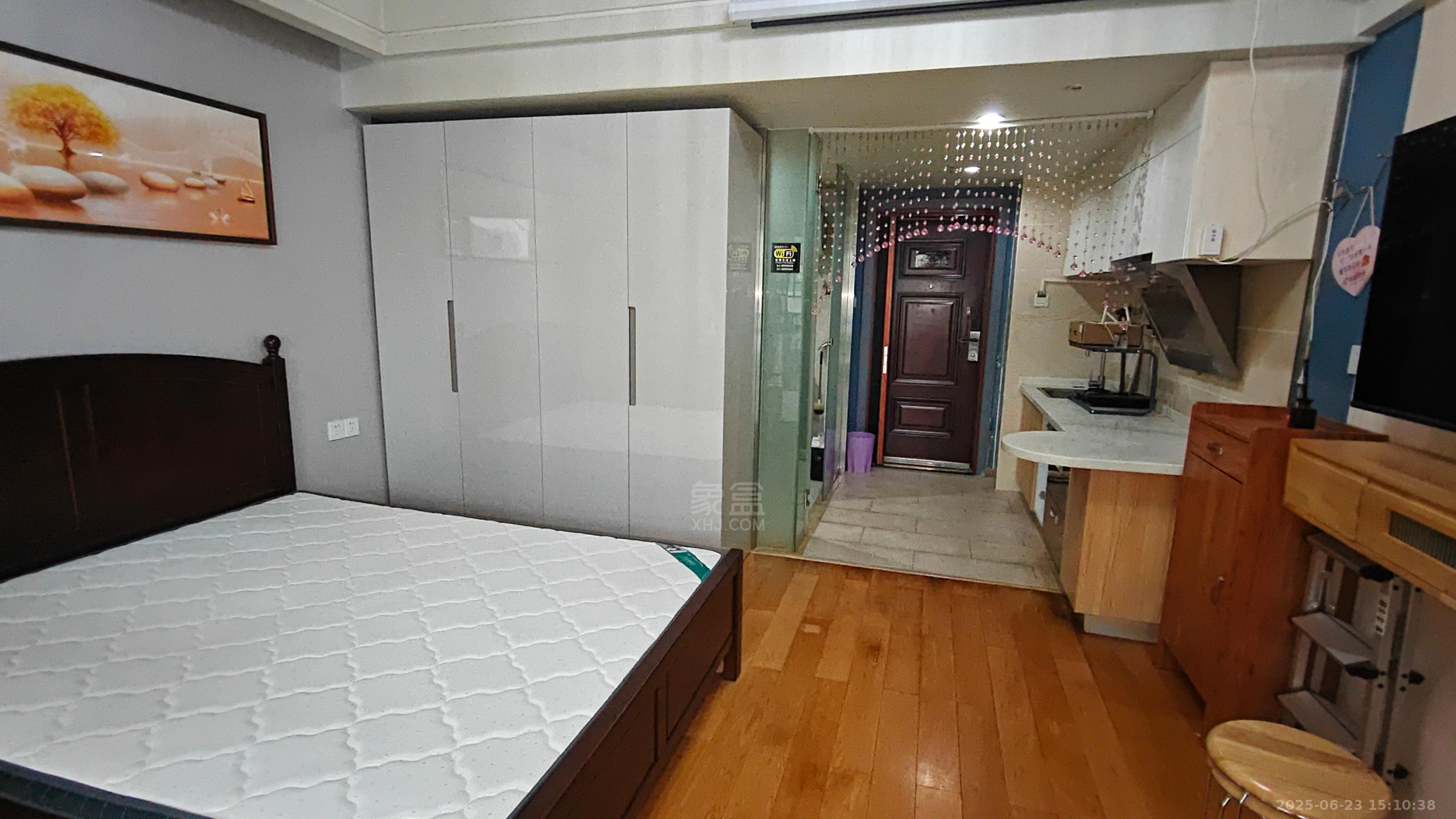 大汉希尔顿 1室1厅1卫 1500.0元/月 大汉希尔顿 1室1厅1卫 1500.0元/月室内图