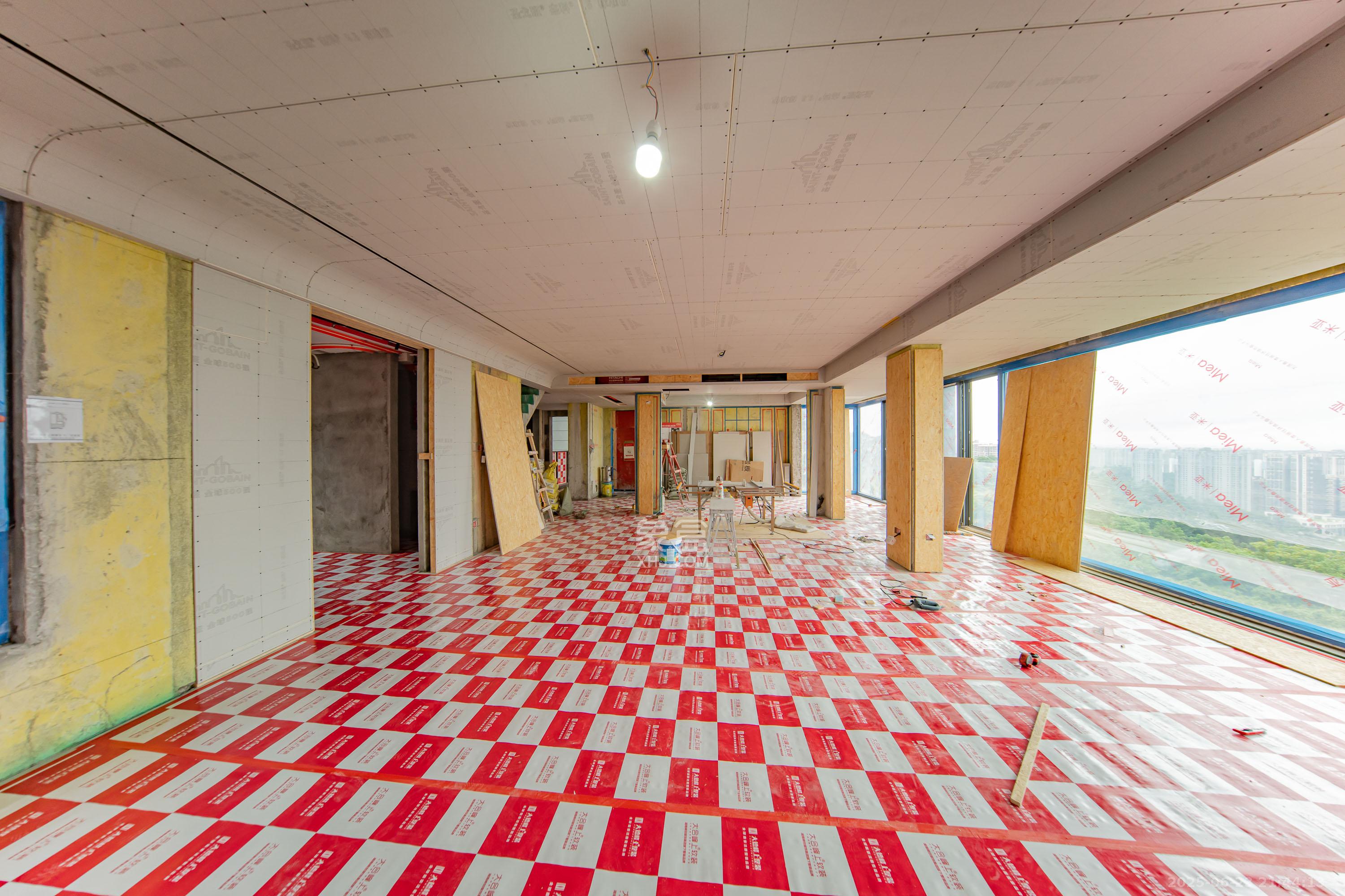 南山天岳 1室0厅0卫 280.0万 南山天岳 1室0厅0卫 280.0万客厅