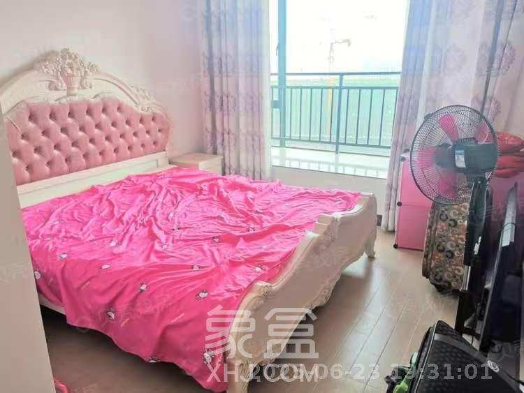 方略城市广场  3室2厅2卫   2200.00元/月
