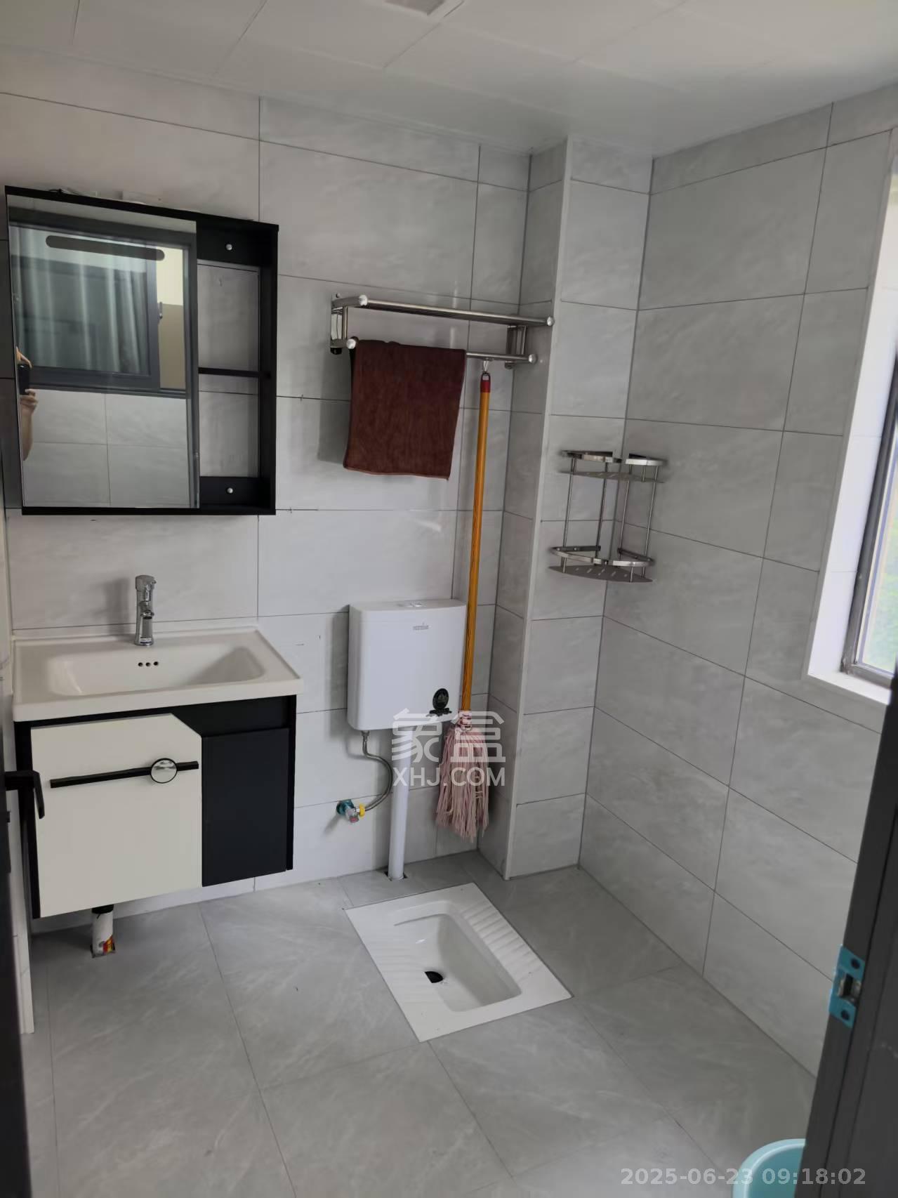 通号岭绣苑 3室2厅1卫 2000.0元/月 通号岭绣苑 3室2厅1卫 2000.0元/月室内图