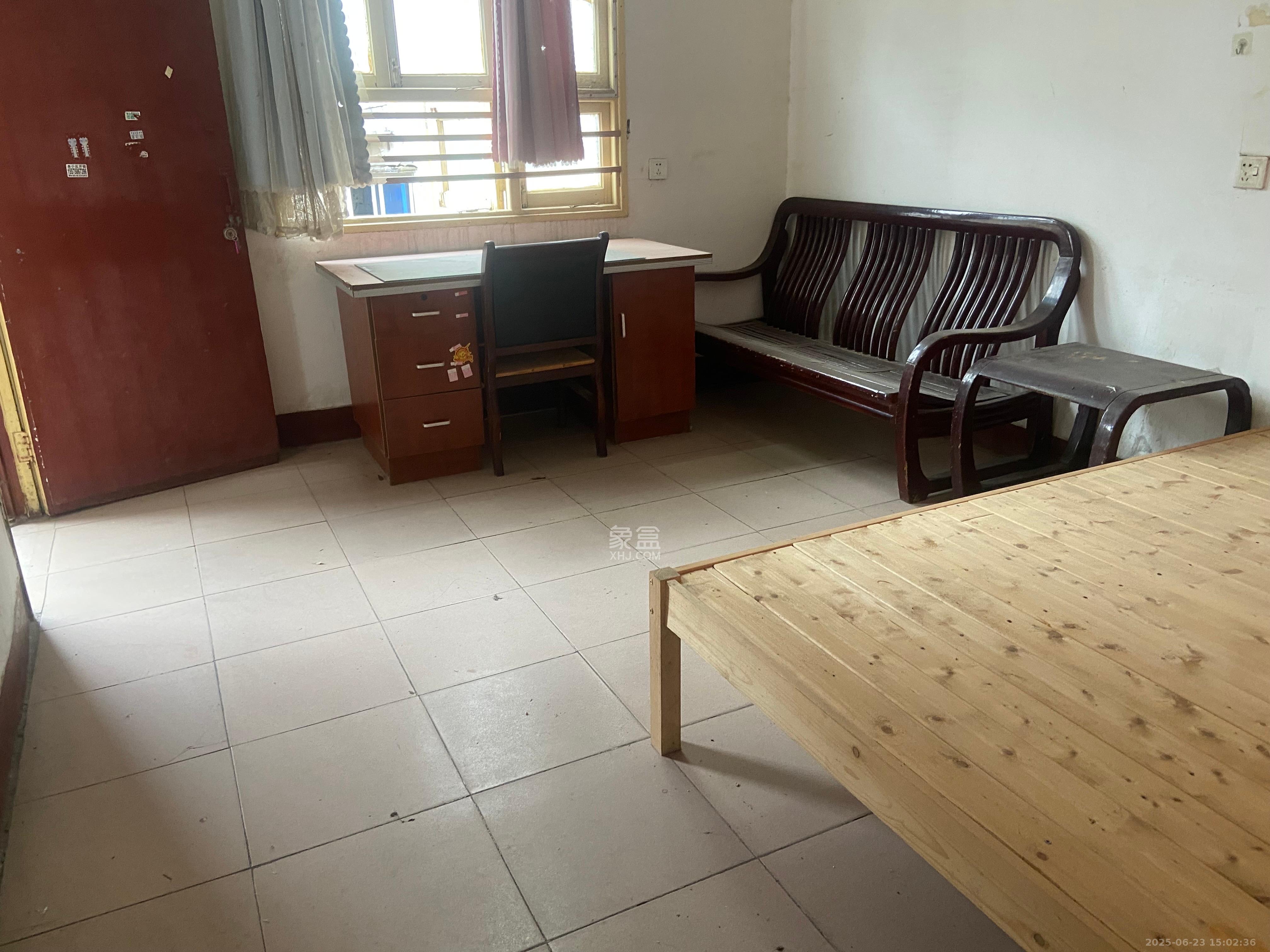 火把山小区 1室1厅1卫 800.0元/月 火把山小区 1室1厅1卫 800.0元/月室内图