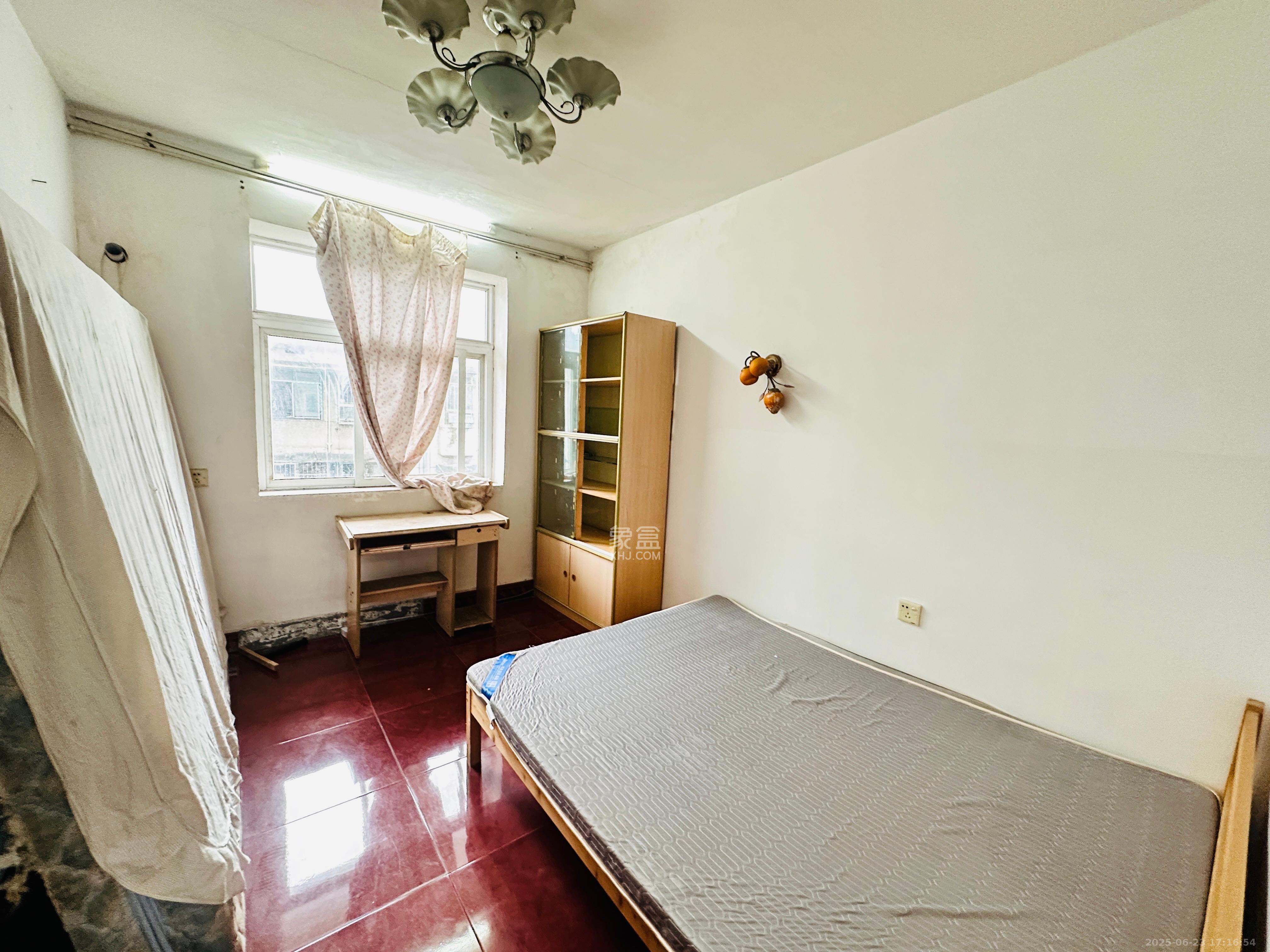 解放四村石子冲 2室1厅1卫 1100.0元/月 解放四村石子冲 2室1厅1卫 1100.0元/月室内图