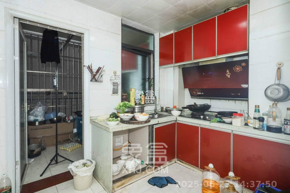 天元涉外景园C区 3室2厅1卫 2300.0元/月 天元涉外景园C区 3室2厅1卫 2300.0元/月室内图