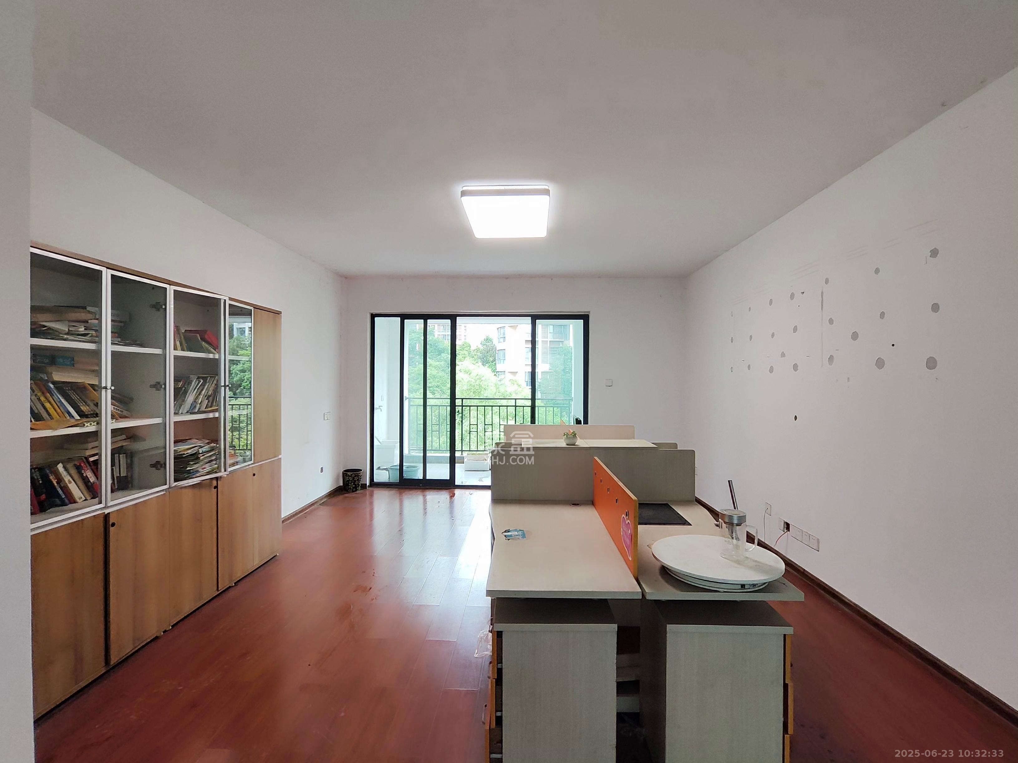 勤诚达新界  6室2厅2卫    3000.0元/月 勤诚达新界  6室2厅2卫    3000.0元/月室内图