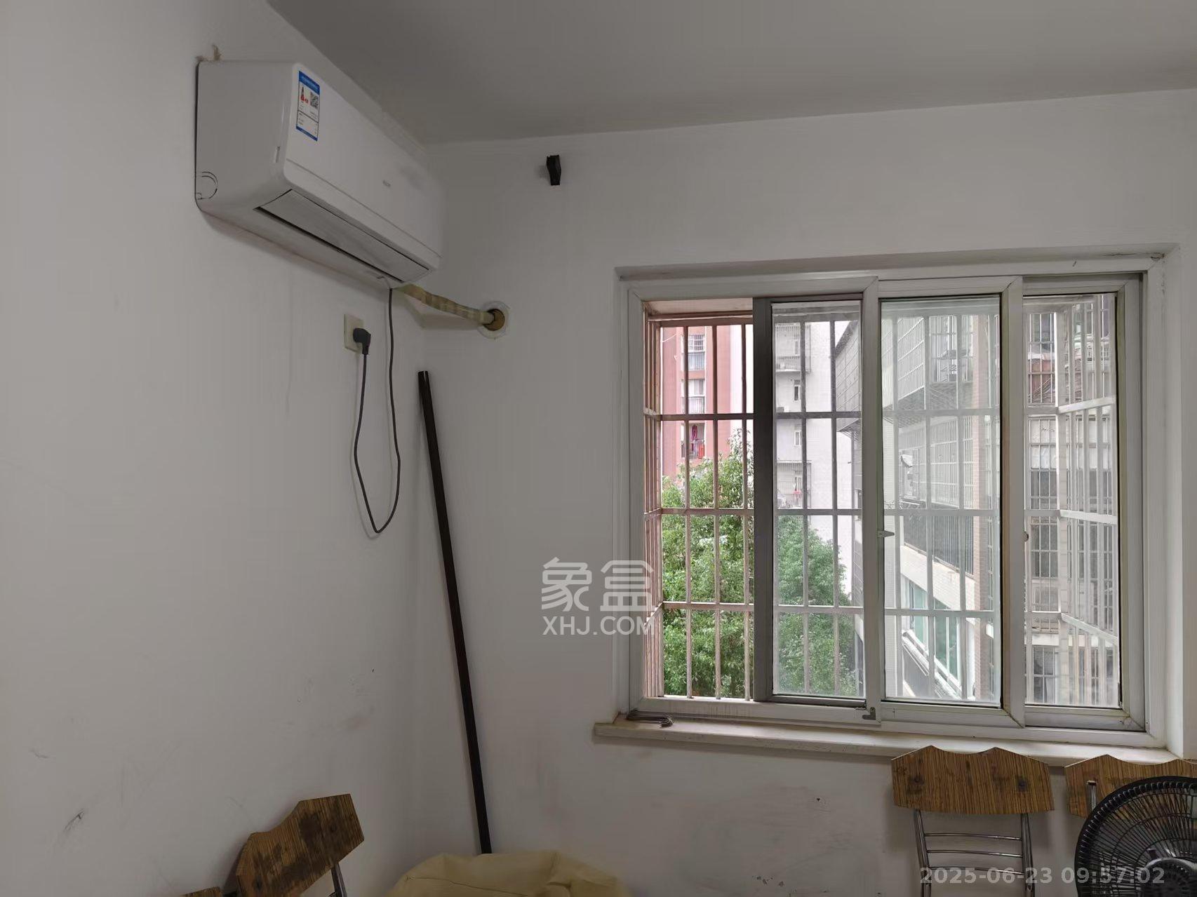 天凯东苑  2室1厅1卫   1400.00元/月室内图