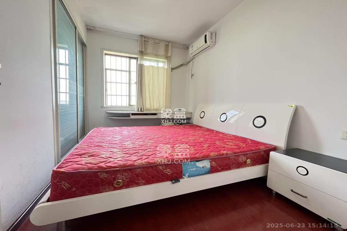 南郡明珠  4室2厅2卫    1800.0元/月 南郡明珠  4室2厅2卫    1800.0元/月室内图