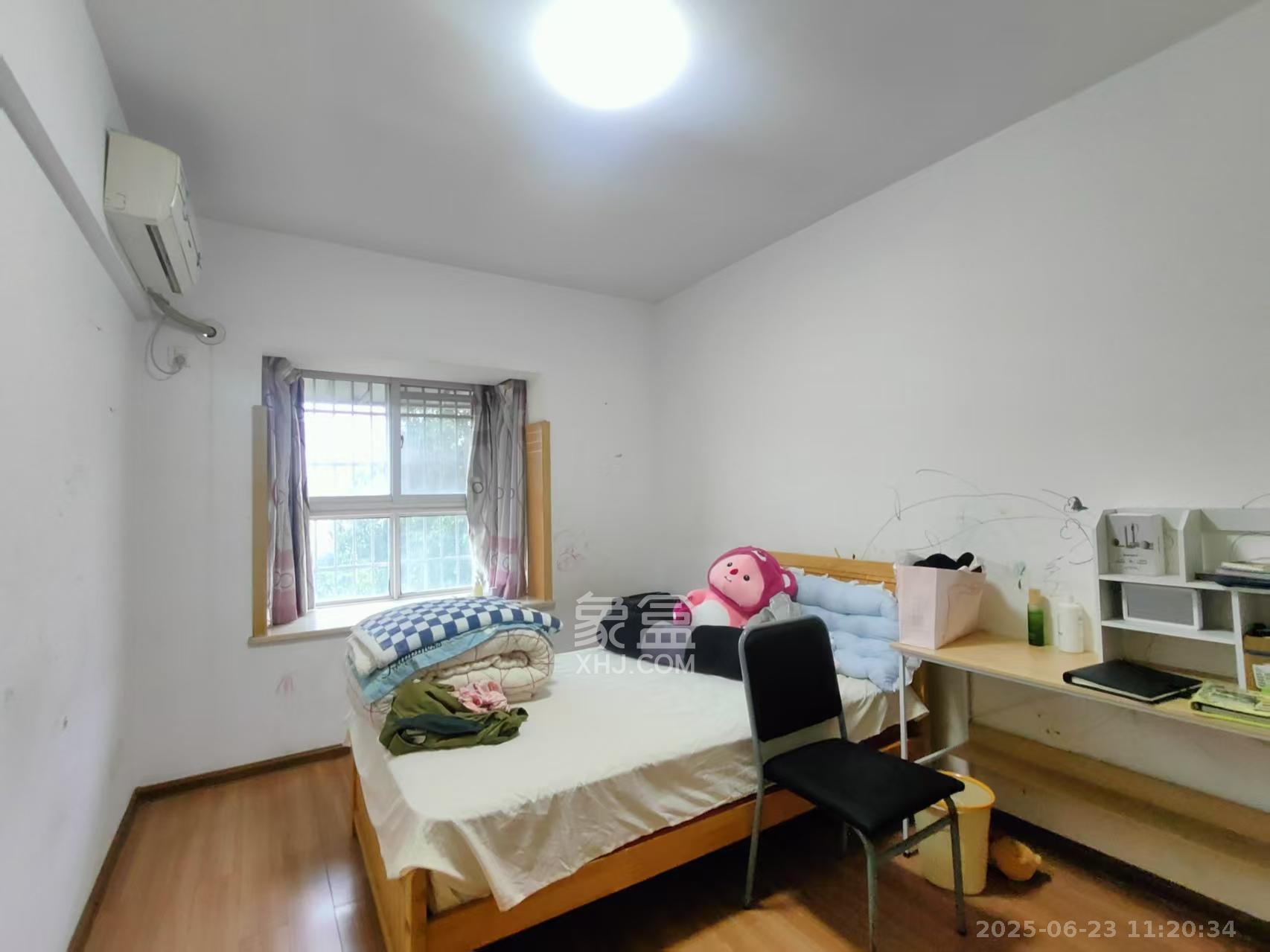 德润园  2室2厅1卫   1900.00元/月室内图
