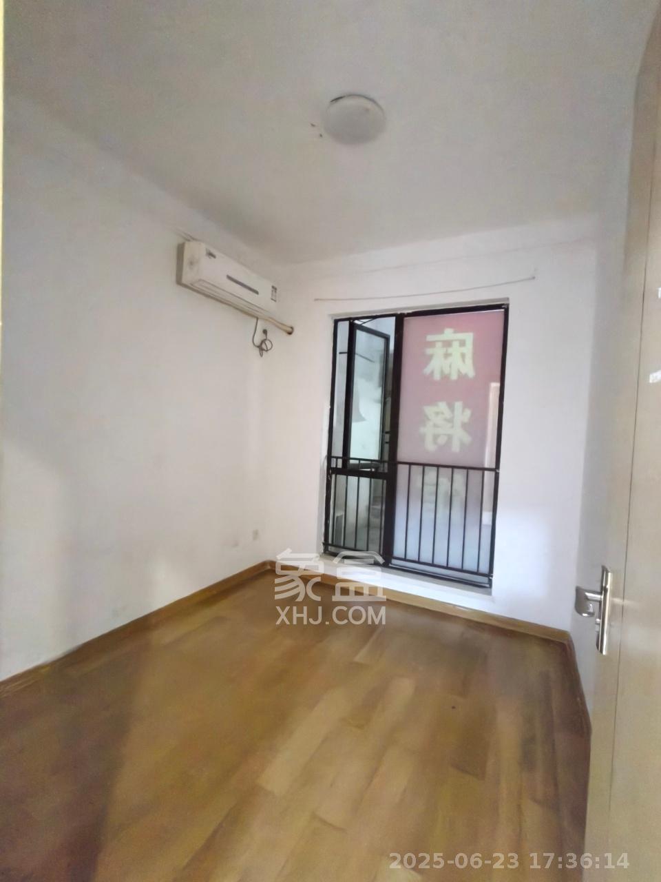 中海国际三期  3室2厅2卫    2200.0元/月室内图