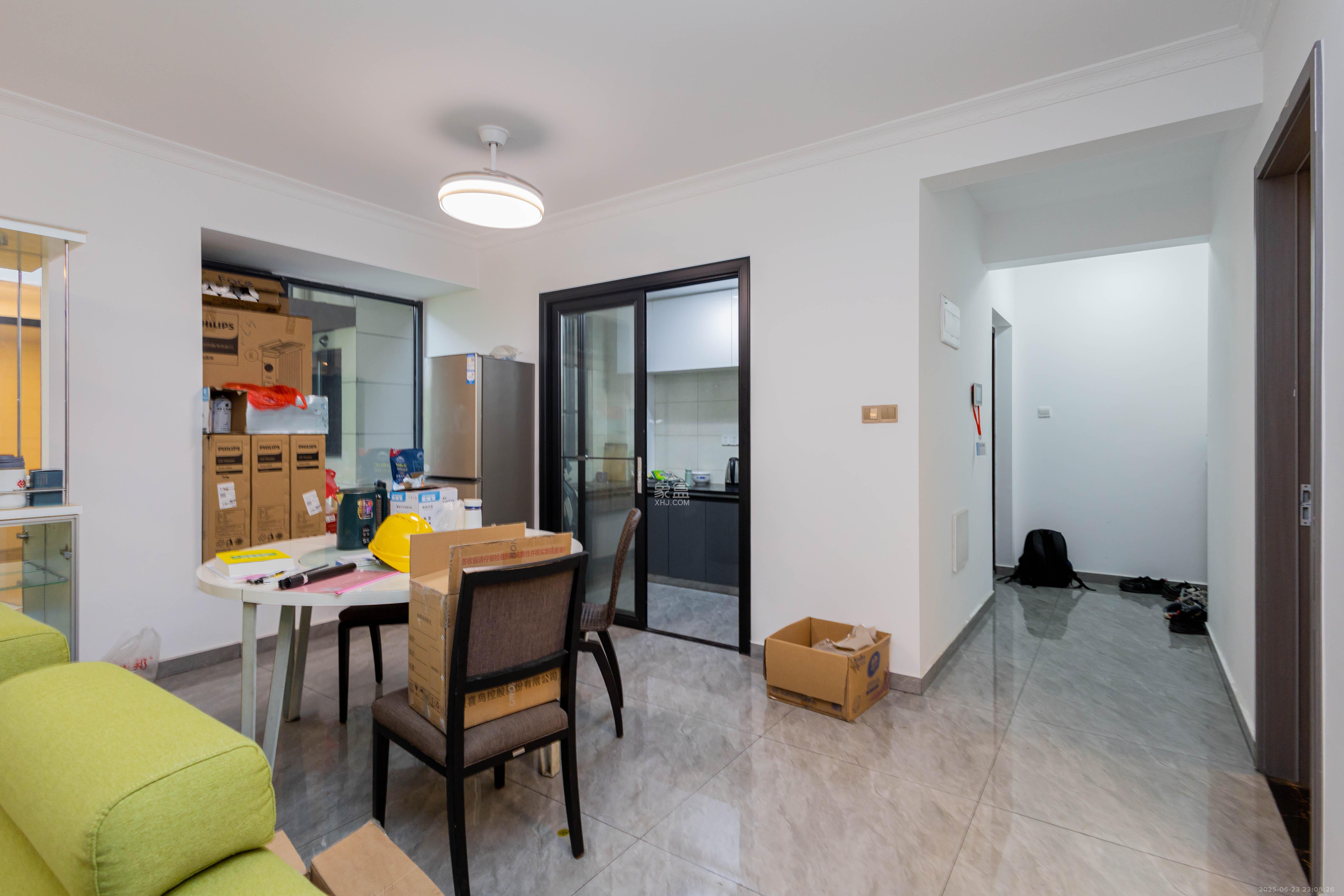 金科景朝集美星宸 4室2厅2卫 99.0万 金科景朝集美星宸 4室2厅2卫 99.0万客厅