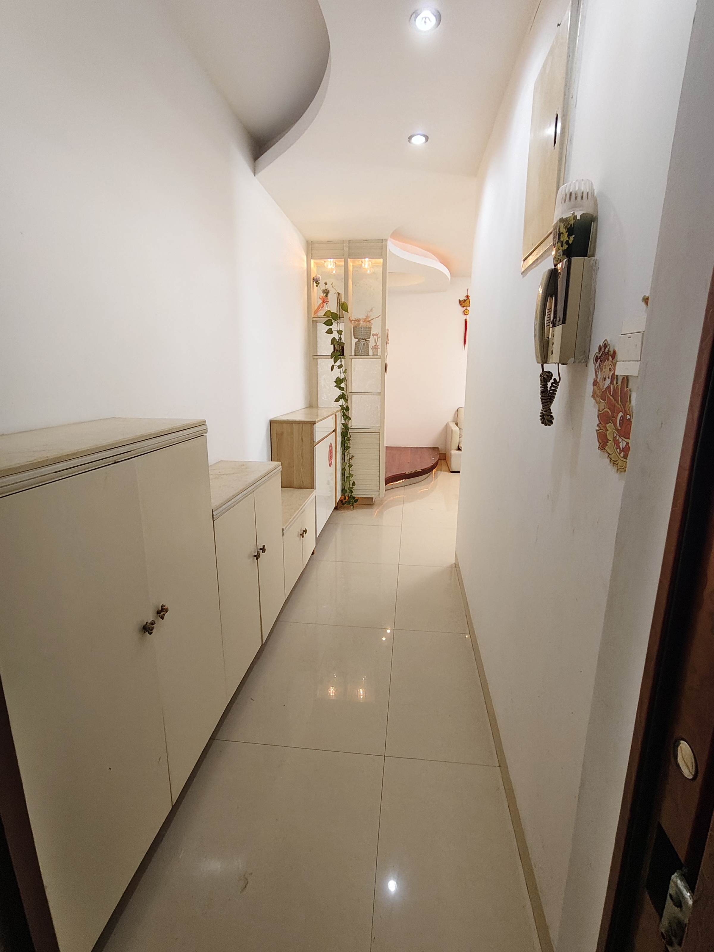 嘉华城市花园 3室1厅2卫 220.0万 嘉华城市花园 3室1厅2卫 220.0万客厅