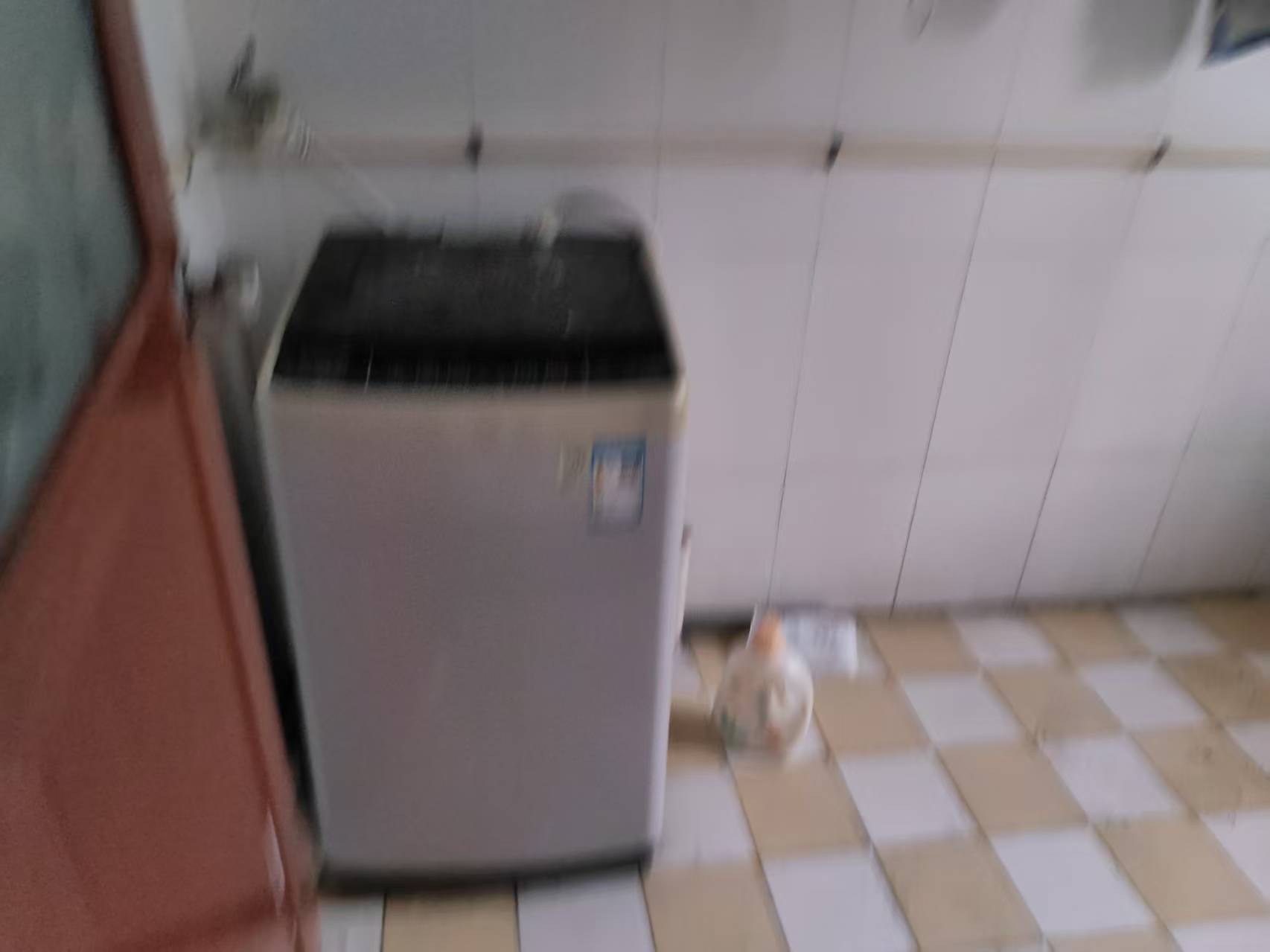 羊舞岭小区 2室1厅1卫 700.0元/月 羊舞岭小区 2室1厅1卫 700.0元/月室内图