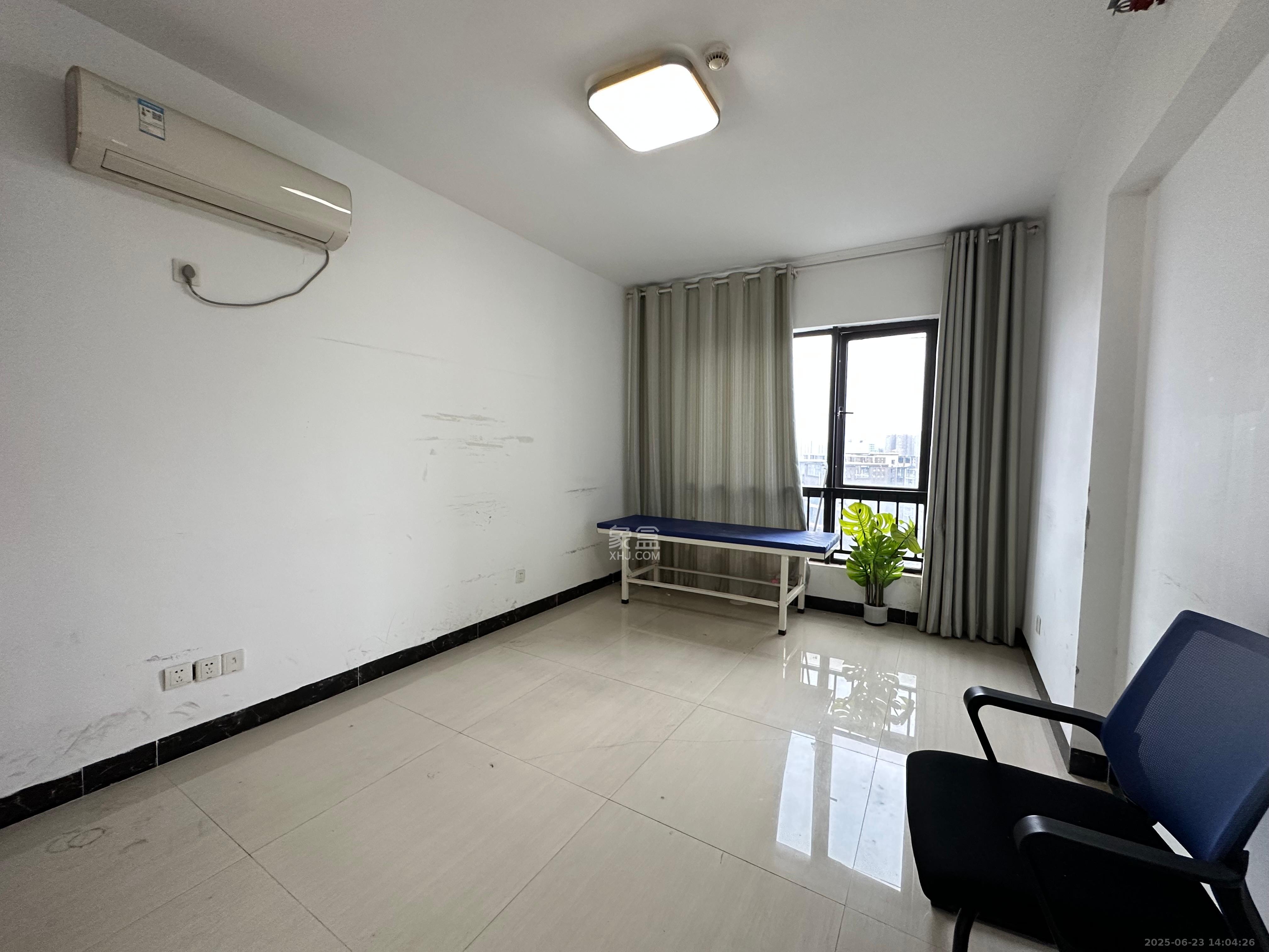 达美D6区 4室1厅1卫 4800.0元/月 达美D6区 4室1厅1卫 4800.0元/月室内图