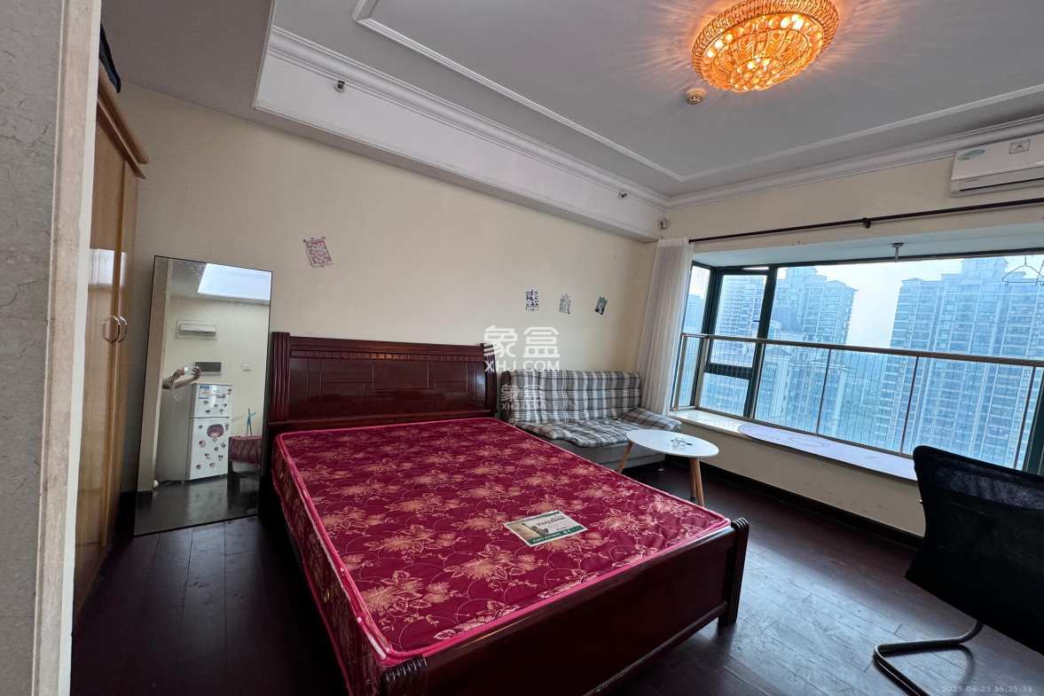 恒大华府 1室1厅1卫 1300.0元/月 恒大华府 1室1厅1卫 1300.0元/月室内图