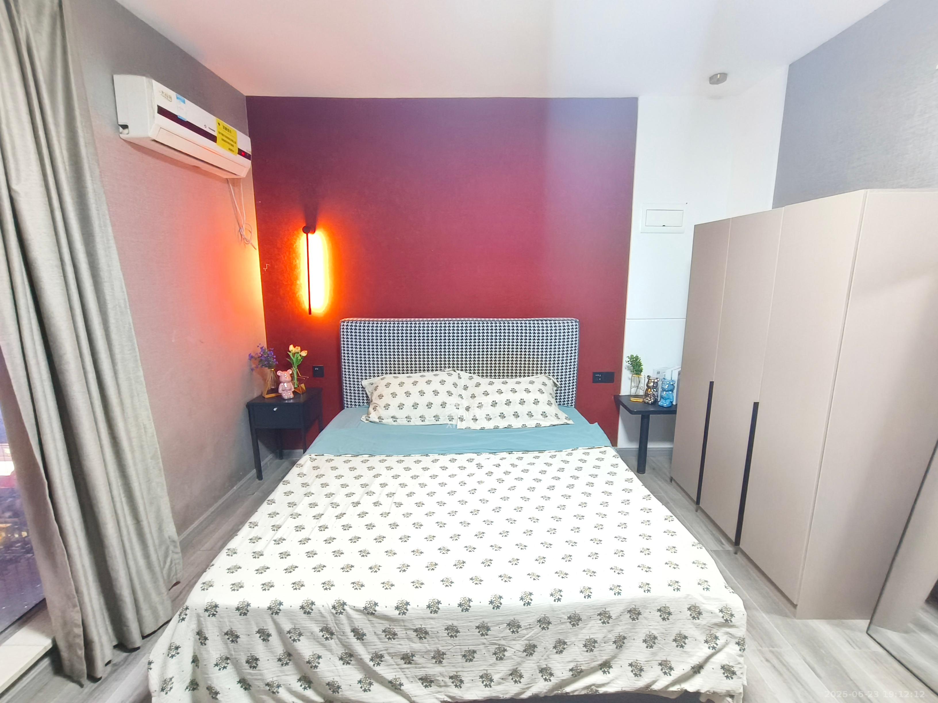 君临国际 1室1厅1卫 2400.0元/月 君临国际 1室1厅1卫 2400.0元/月室内图