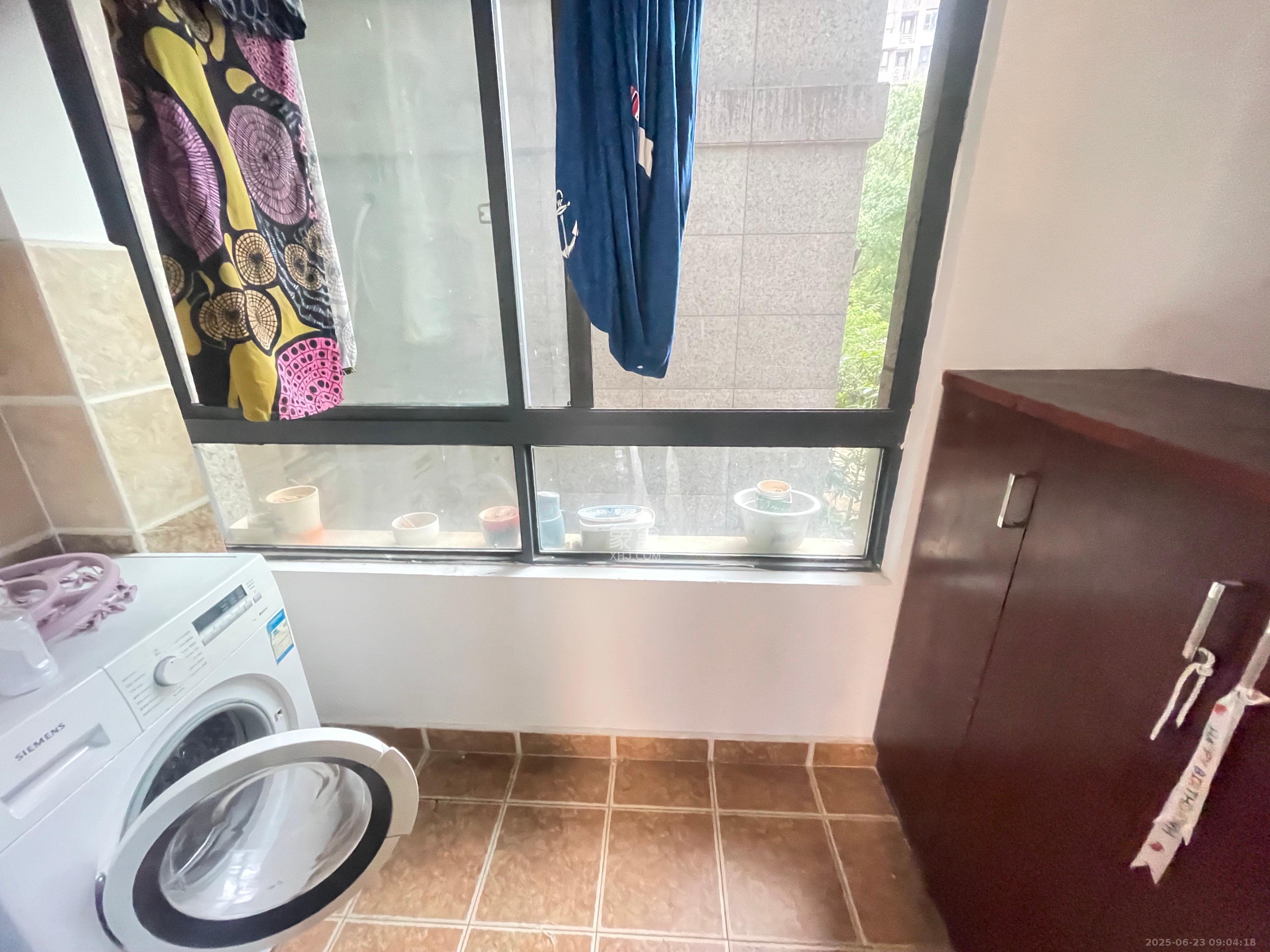 长房时代城 3室2厅1卫 2400.0元/月 长房时代城 3室2厅1卫 2400.0元/月室内图