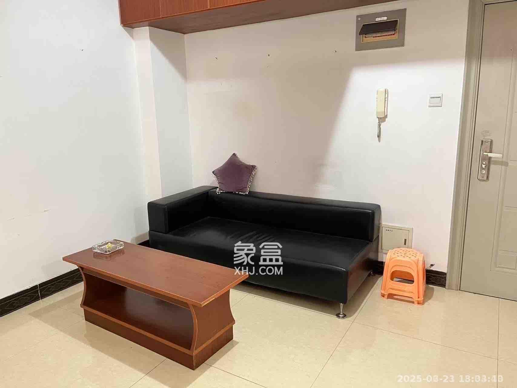 金碧文华  1室1厅1卫   1600.00元/月