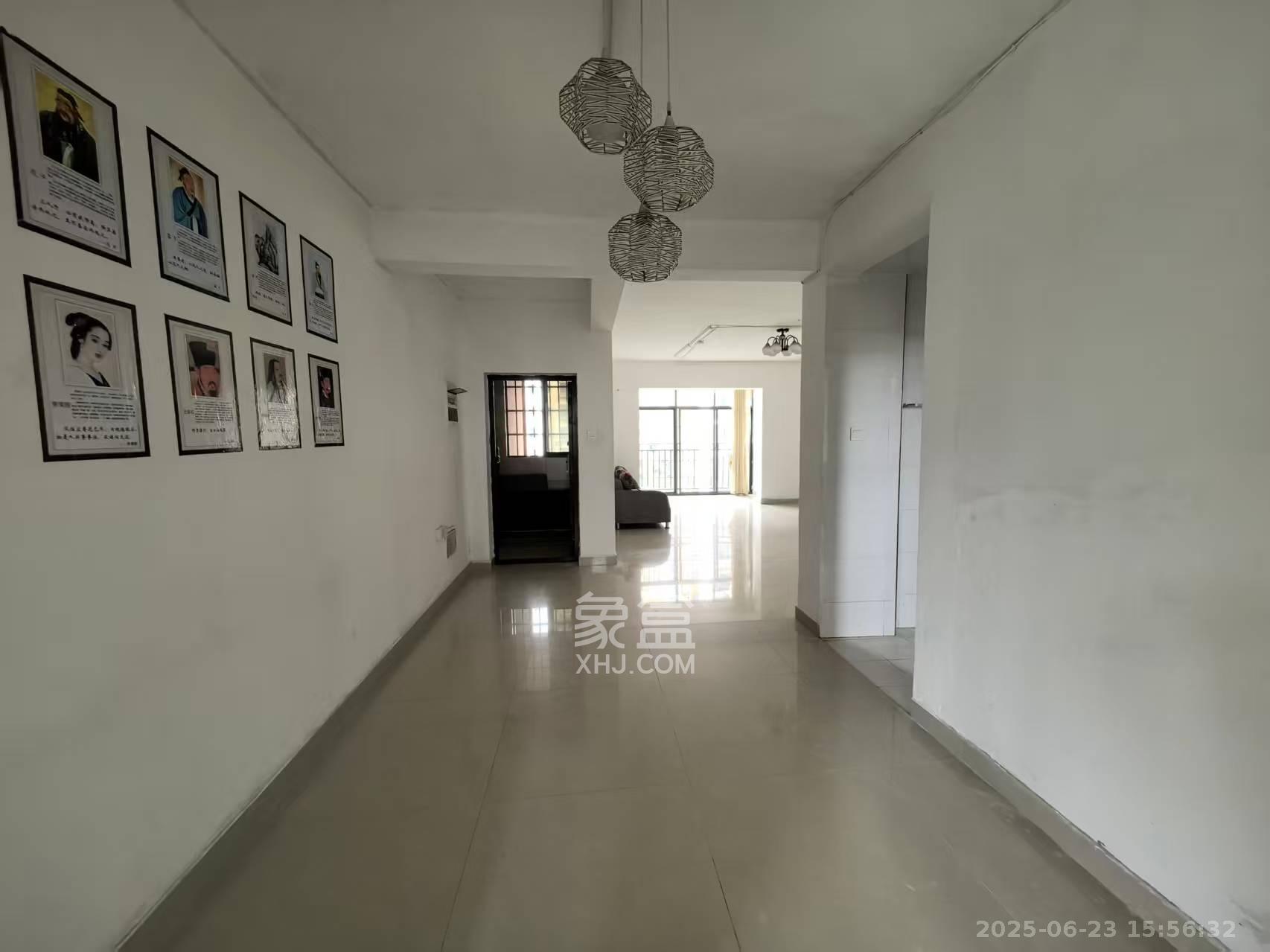 天和家园  3室2厅2卫    2500.0元/月 天和家园  3室2厅2卫    2500.0元/月室内图