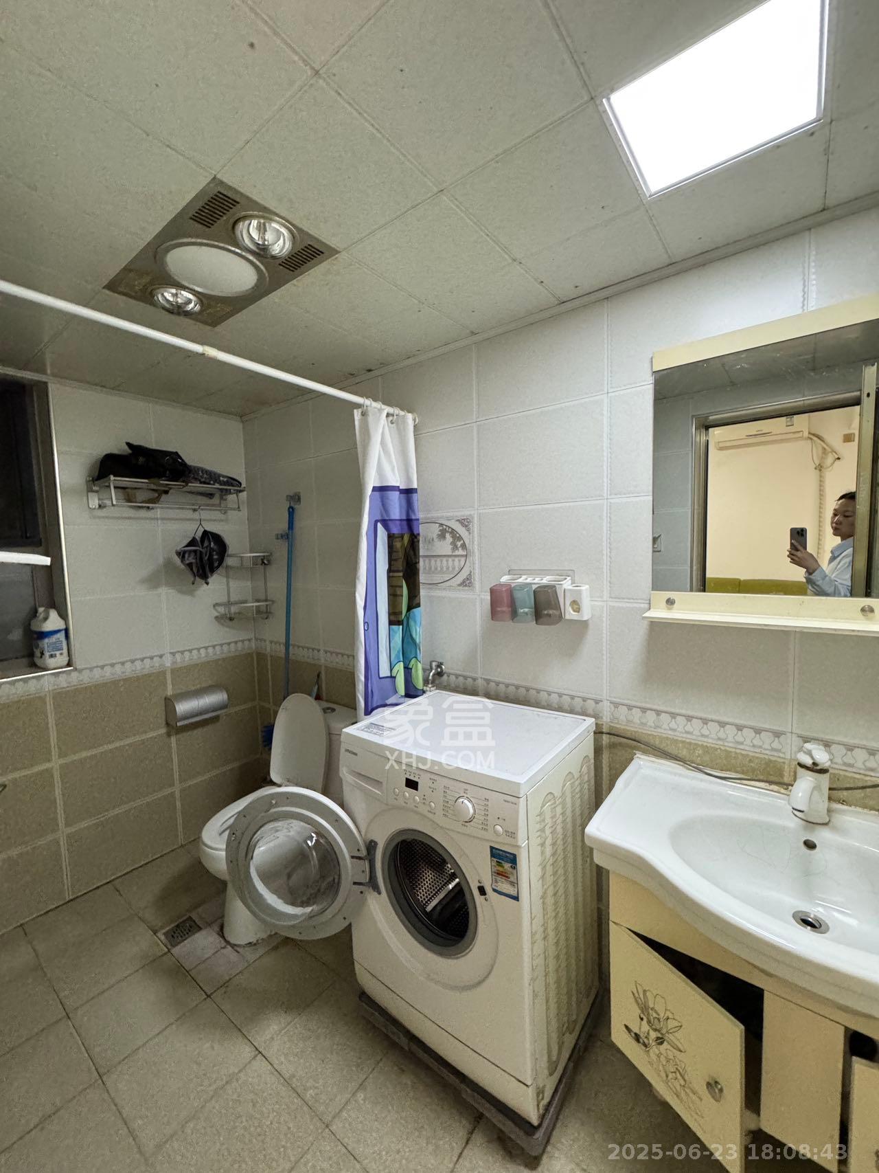 怡海星城 1室2厅1卫 1250.0元/月 怡海星城 1室2厅1卫 1250.0元/月室内图