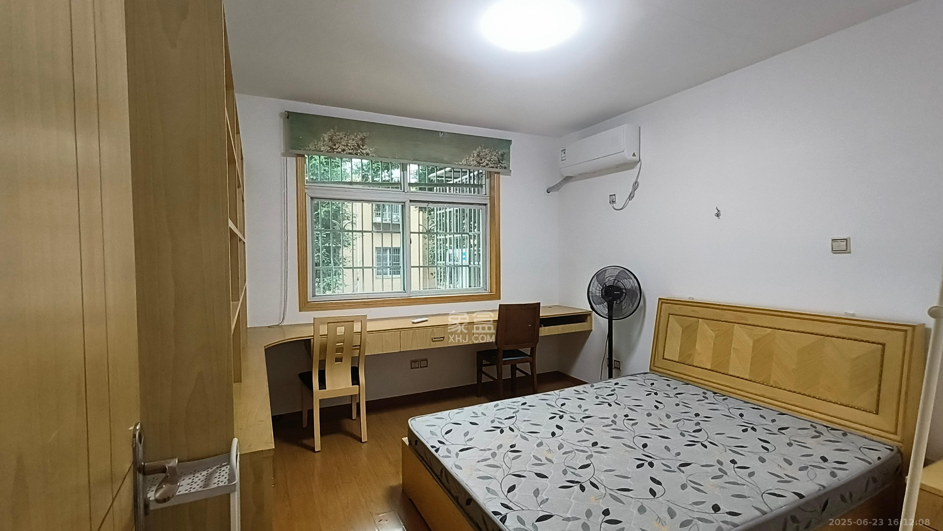 果林场小区(锦林社区)  3室2厅2卫    2200.0元/月 果林场小区(锦林社区)  3室2厅2卫    2200.0元/月室内图