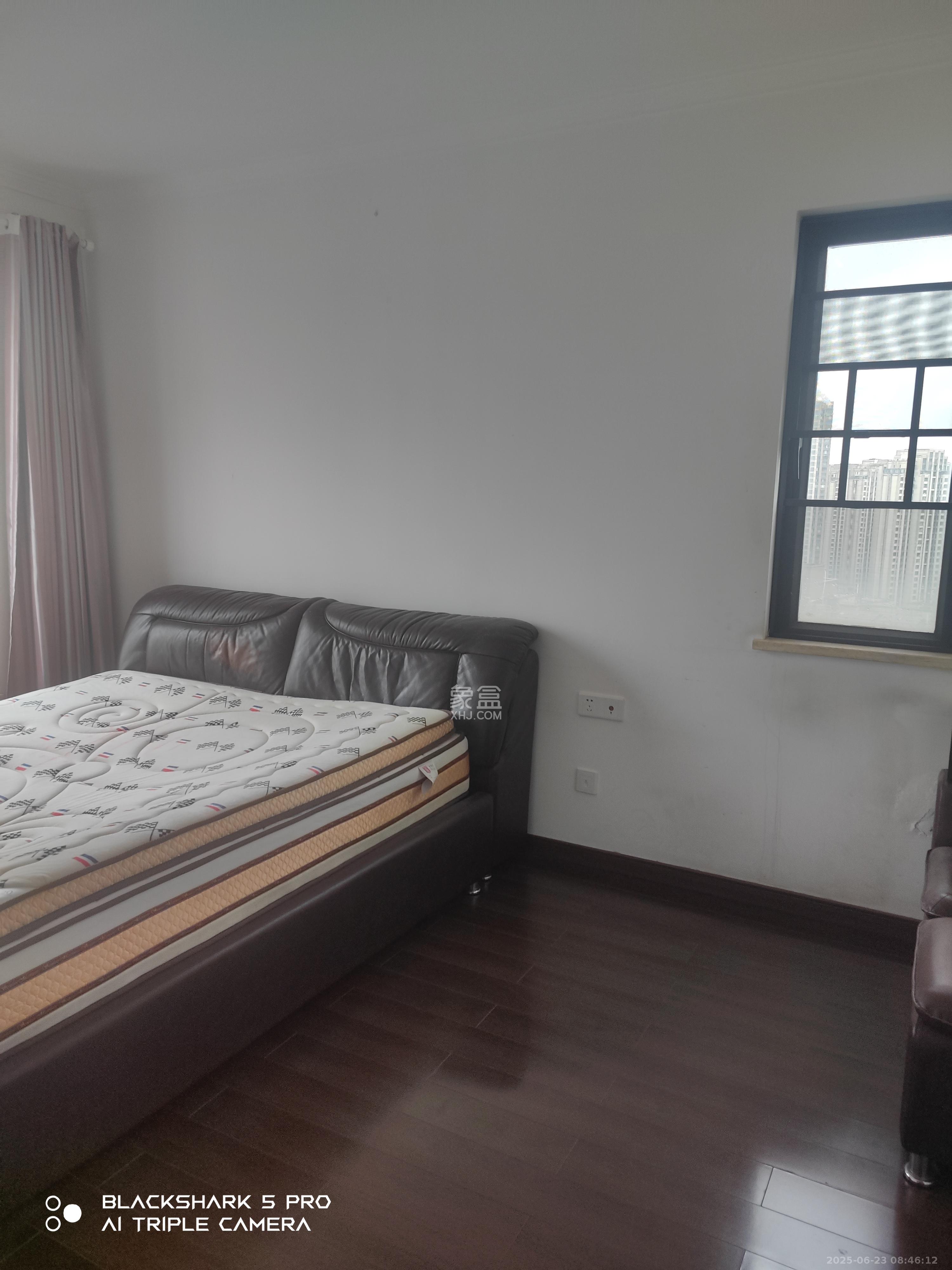 万科里梅溪郡  3室2厅2卫    3800.0元/月 万科里梅溪郡  3室2厅2卫    3800.0元/月室内图