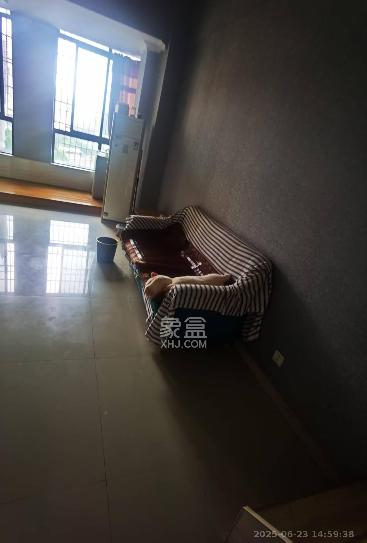 湖湾世景  1室1厅1卫   1200.00元/月室内图