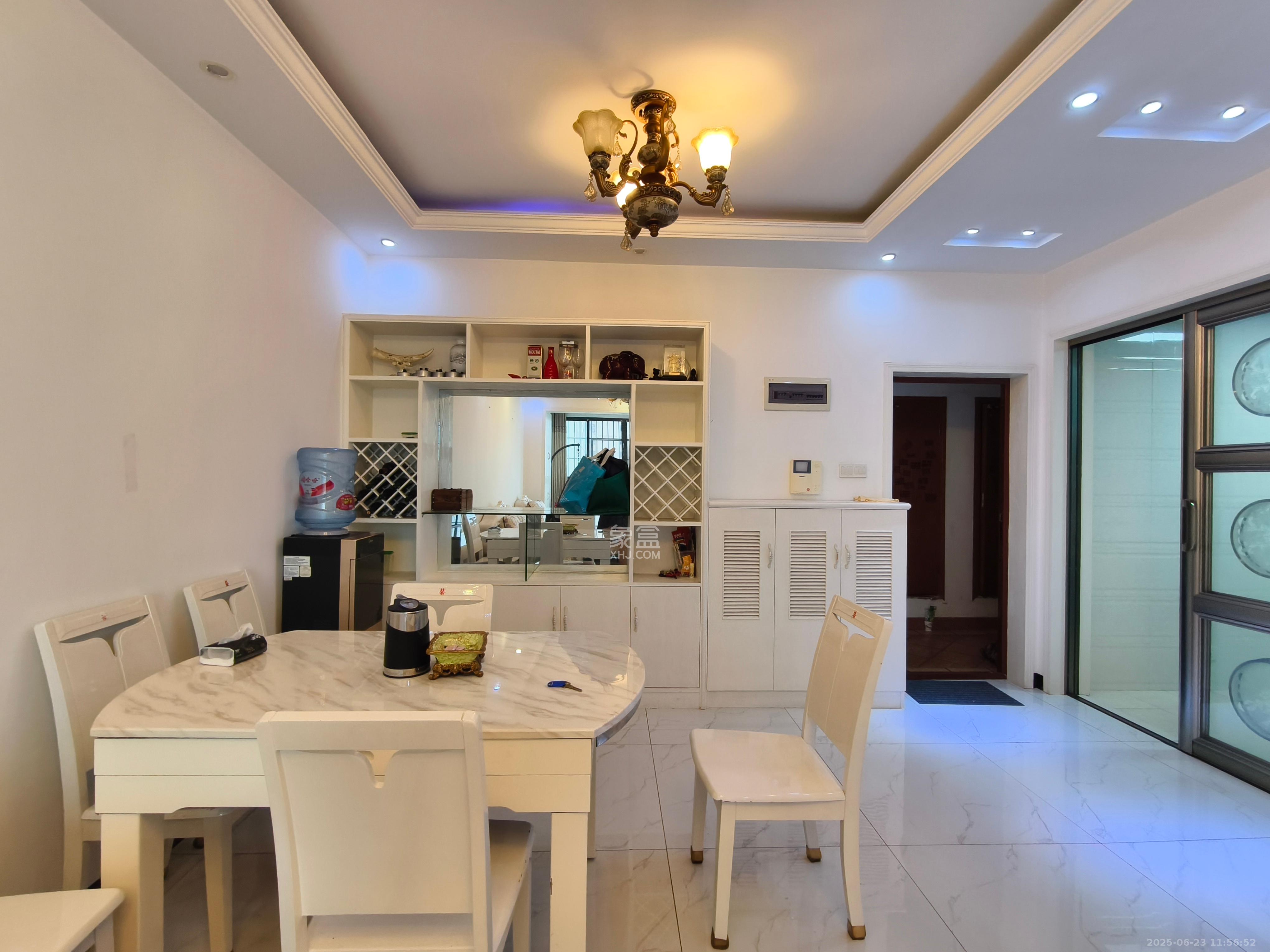 康桥长郡 3室2厅1卫 2500.0元/月 康桥长郡 3室2厅1卫 2500.0元/月室内图