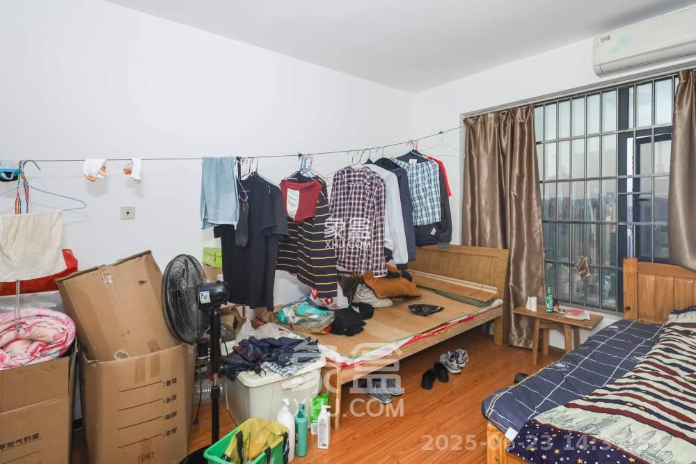 天元涉外景园C区 3室2厅1卫 2300.0元/月 天元涉外景园C区 3室2厅1卫 2300.0元/月室内图