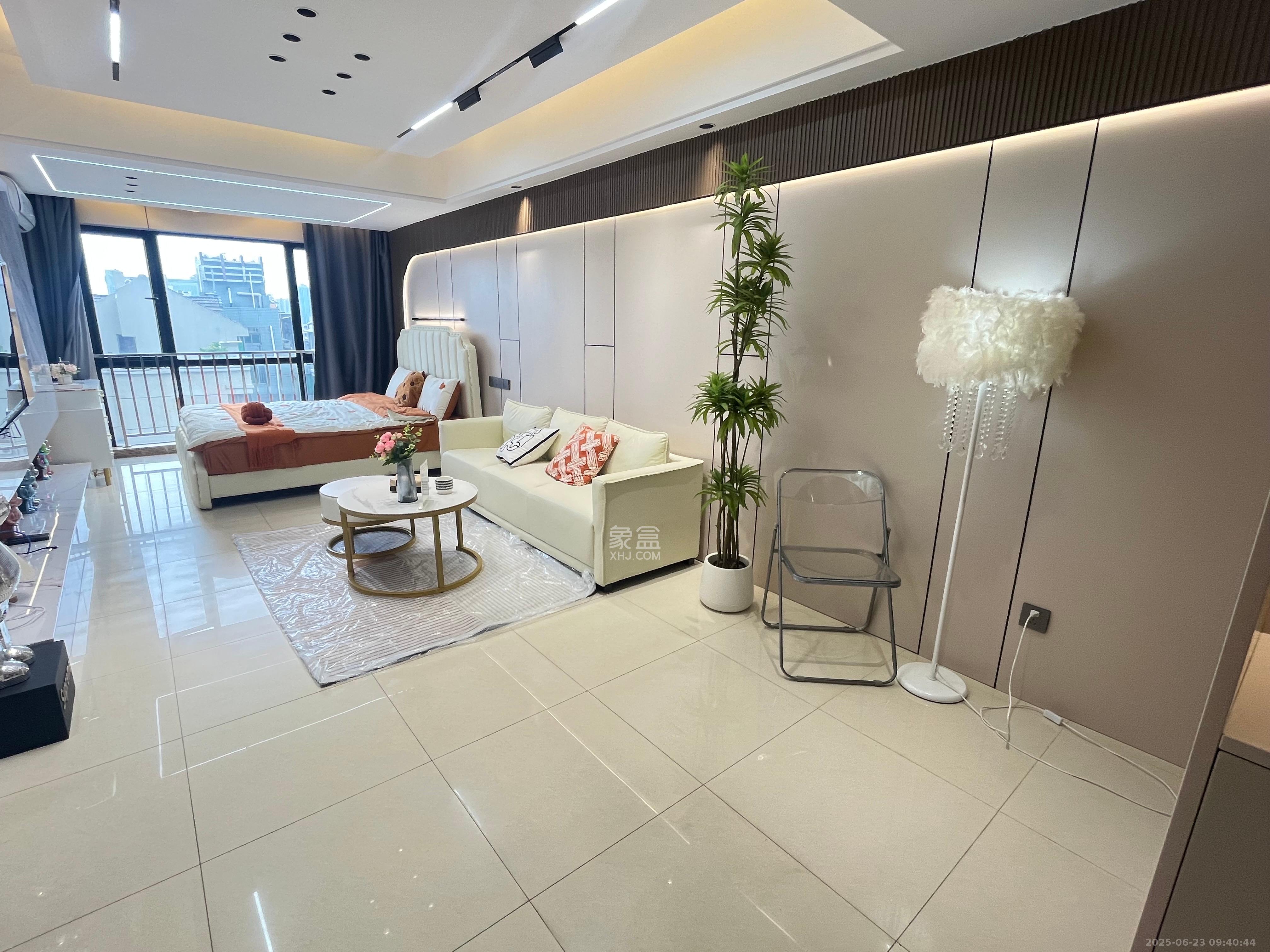 锦泰东环国际  1室1厅1卫    2598.0元/月 锦泰东环国际  1室1厅1卫    2598.0元/月室内图