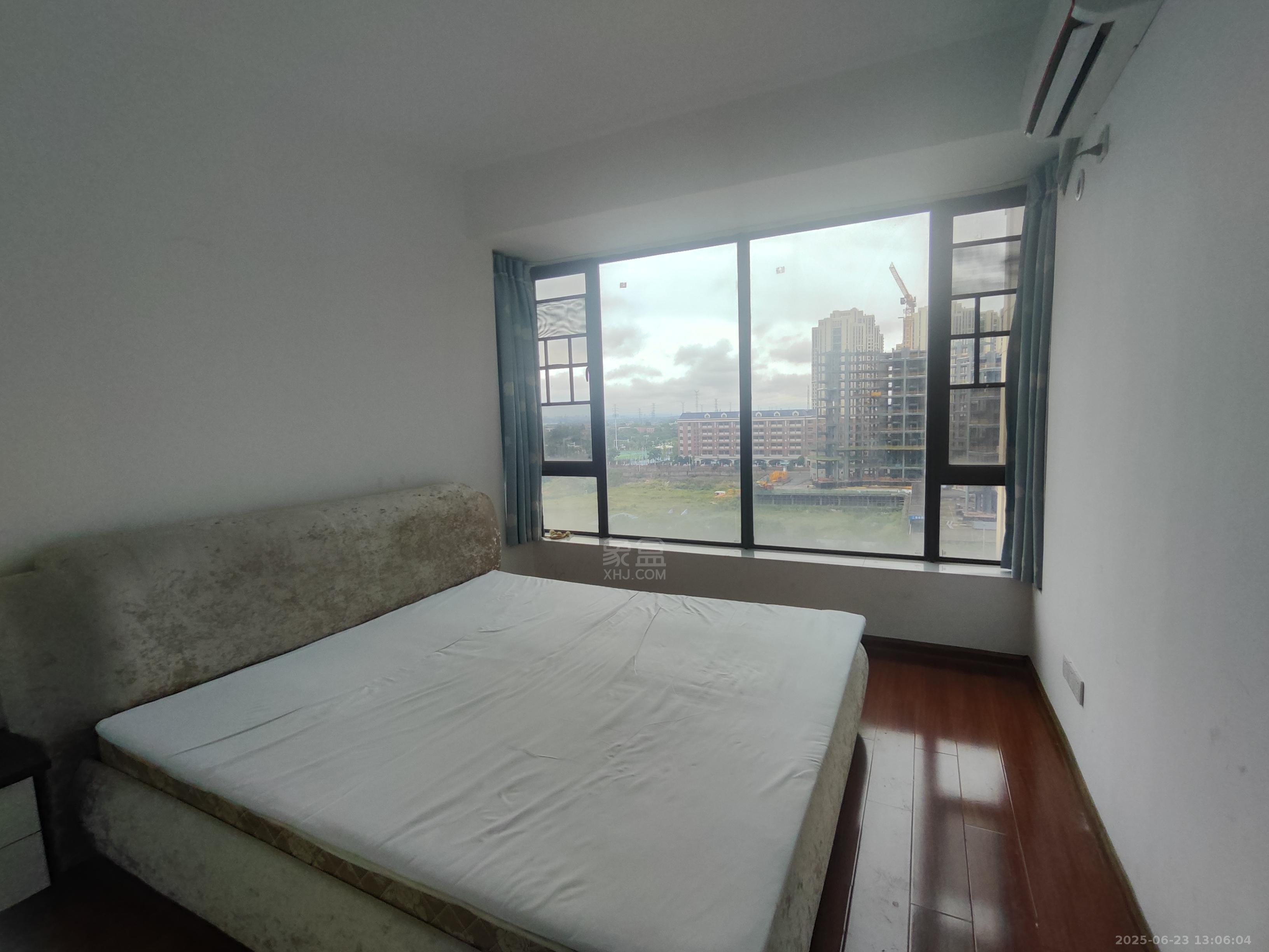 金轮翡翠名园 3室2厅1卫 1800.0元/月 金轮翡翠名园 3室2厅1卫 1800.0元/月室内图