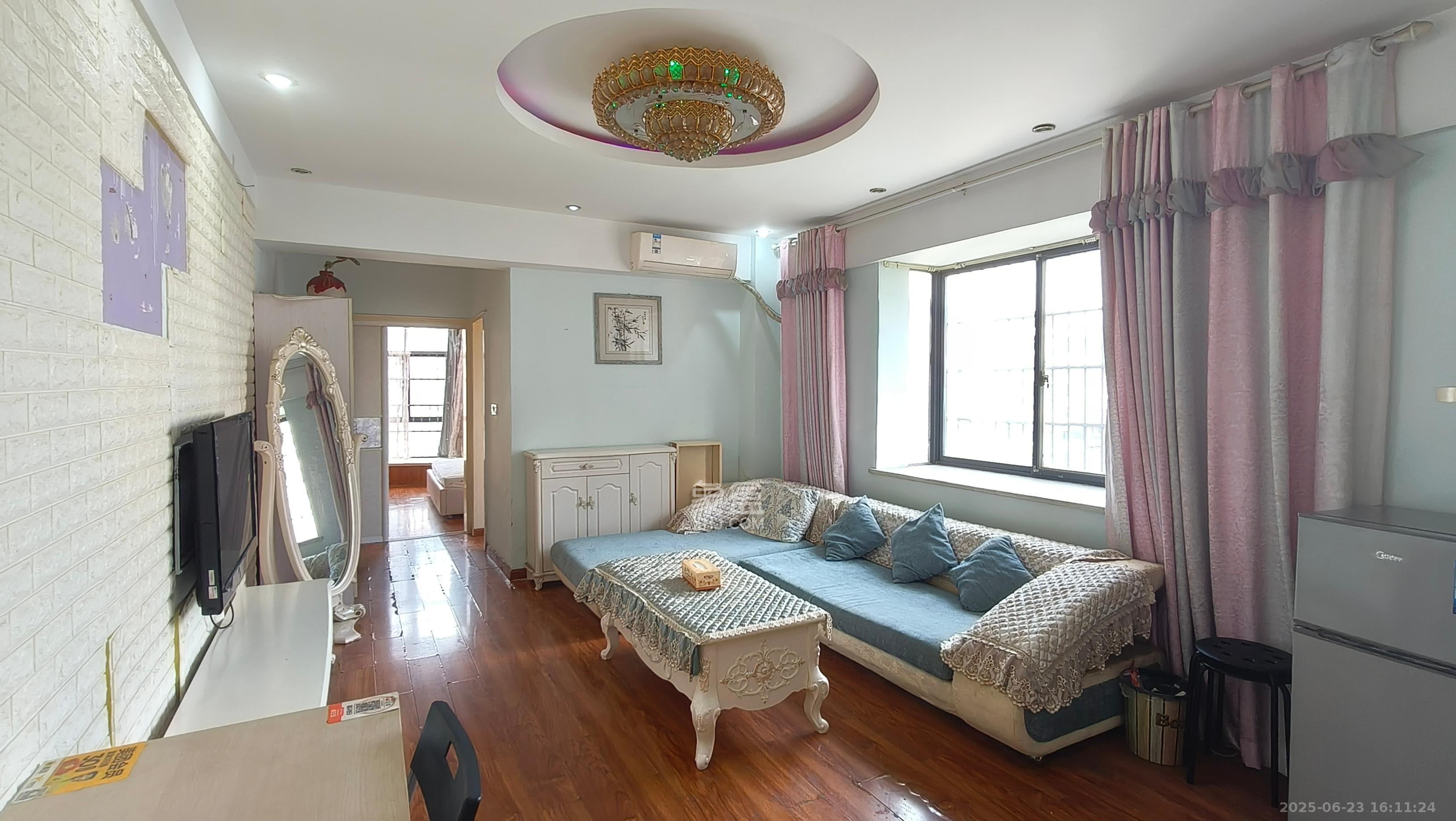 湘水一城(一期) 1室1厅1卫 1500.0元/月 湘水一城(一期) 1室1厅1卫 1500.0元/月室内图