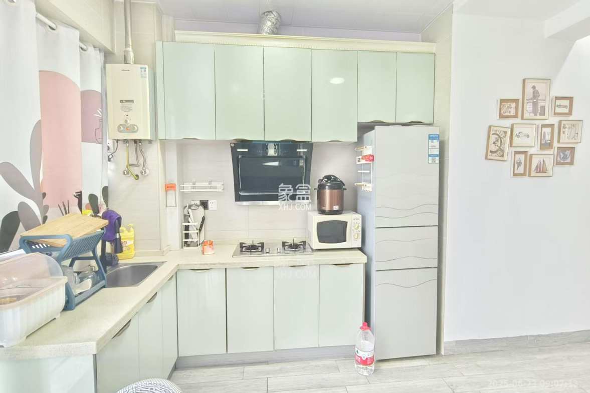 中泰财富湘江 1室1厅1卫 1600.0元/月 中泰财富湘江 1室1厅1卫 1600.0元/月室内图