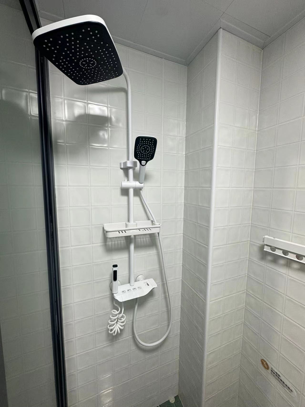 俊景万和城  1室1厅1卫   1300.00元/月室内图