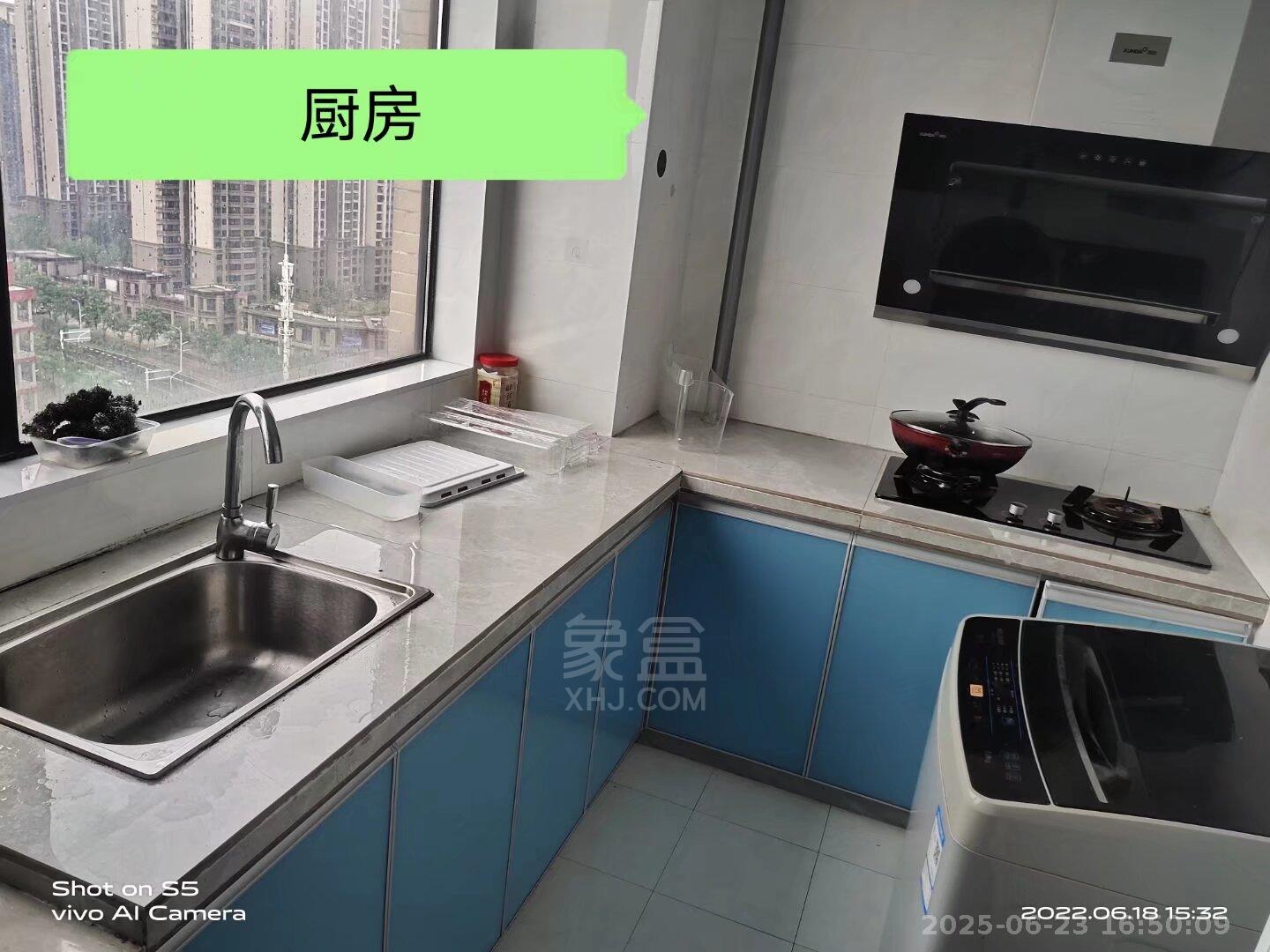 春藤小镇 2室2厅1卫 1400.0元/月 春藤小镇 2室2厅1卫 1400.0元/月室内图