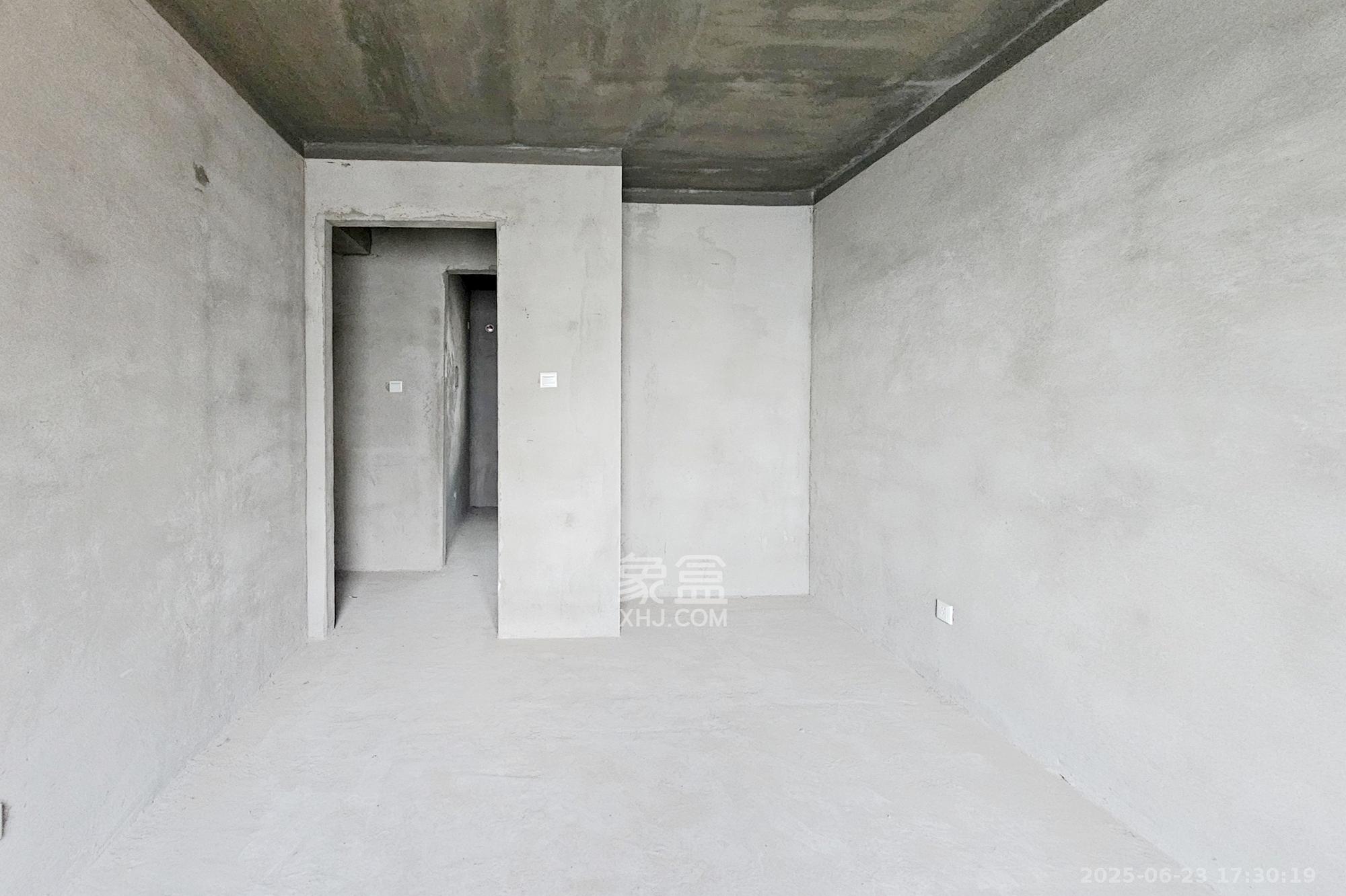 明昇壹城（明昇时代广场）一期  3室1厅1卫    118.0万卧室