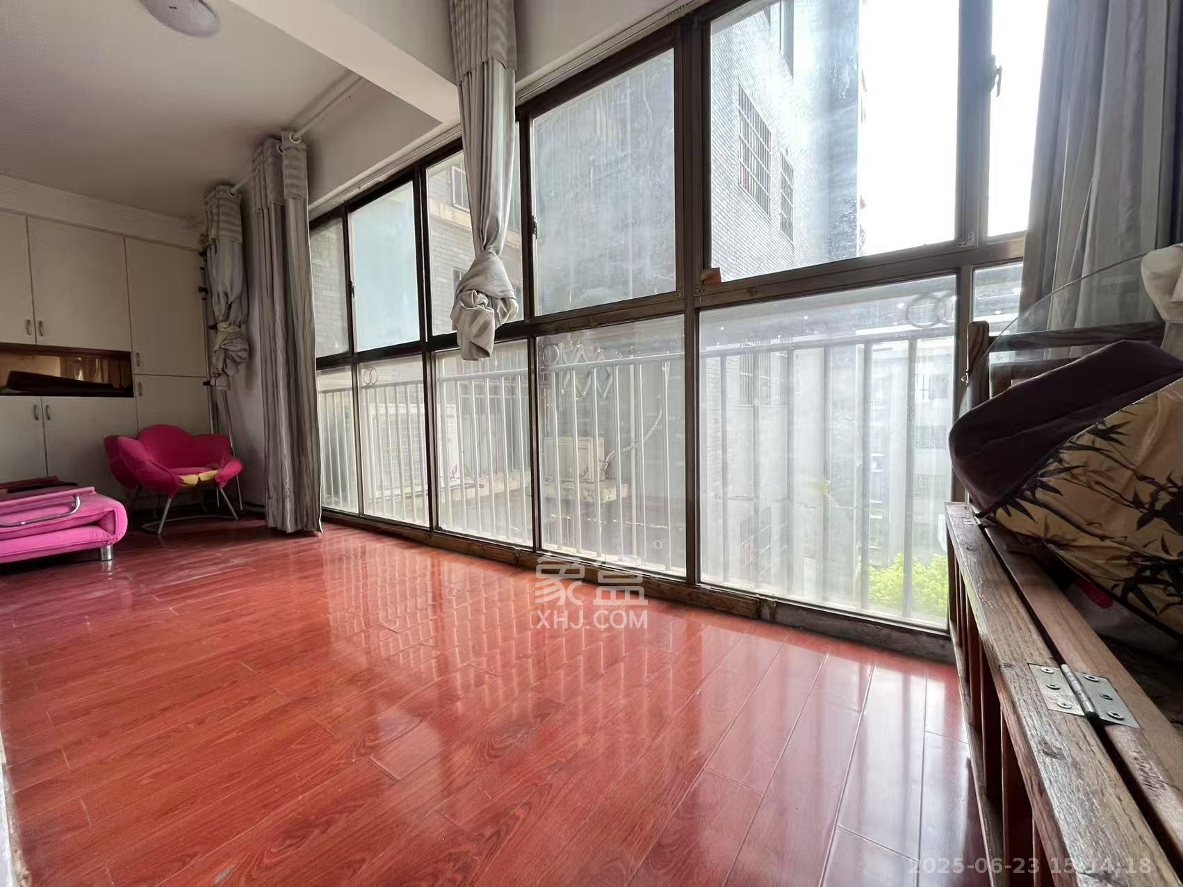 南郡明珠  4室2厅2卫    1800.0元/月 南郡明珠  4室2厅2卫    1800.0元/月室内图