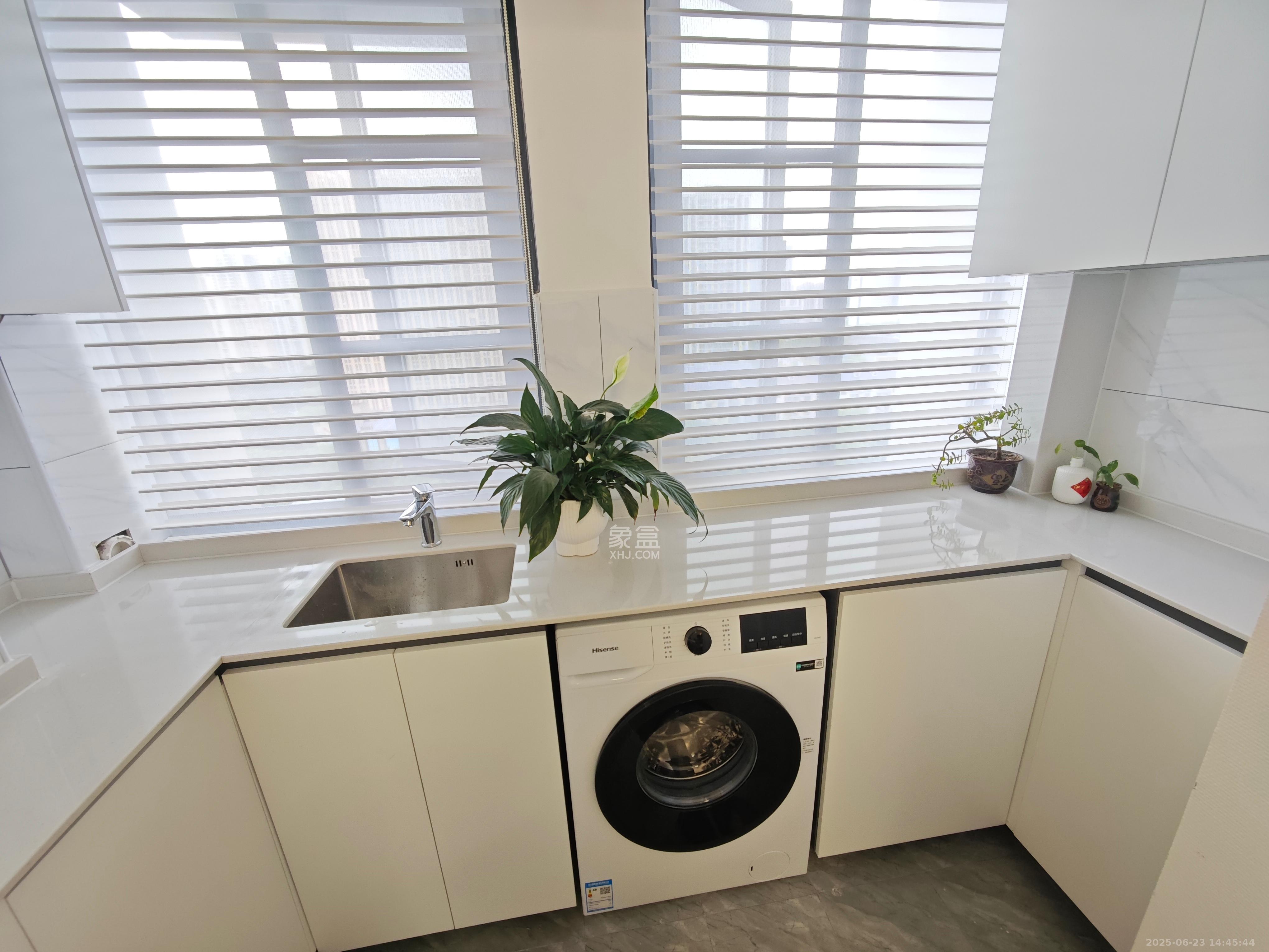 欧亚达国际广场  1室1厅1卫    1500.0元/月室内图