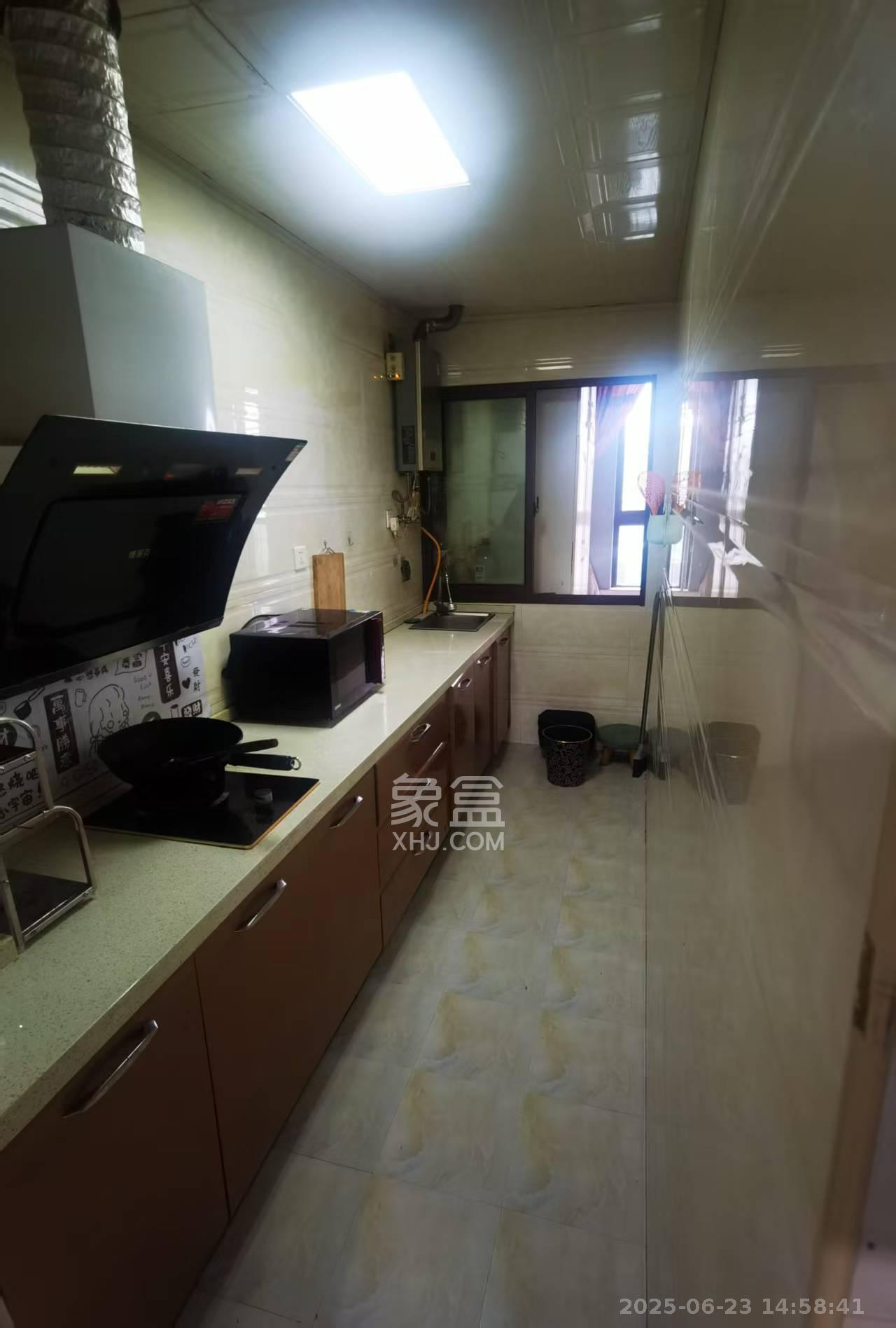 湖湾世景  1室1厅1卫   1200.00元/月室内图